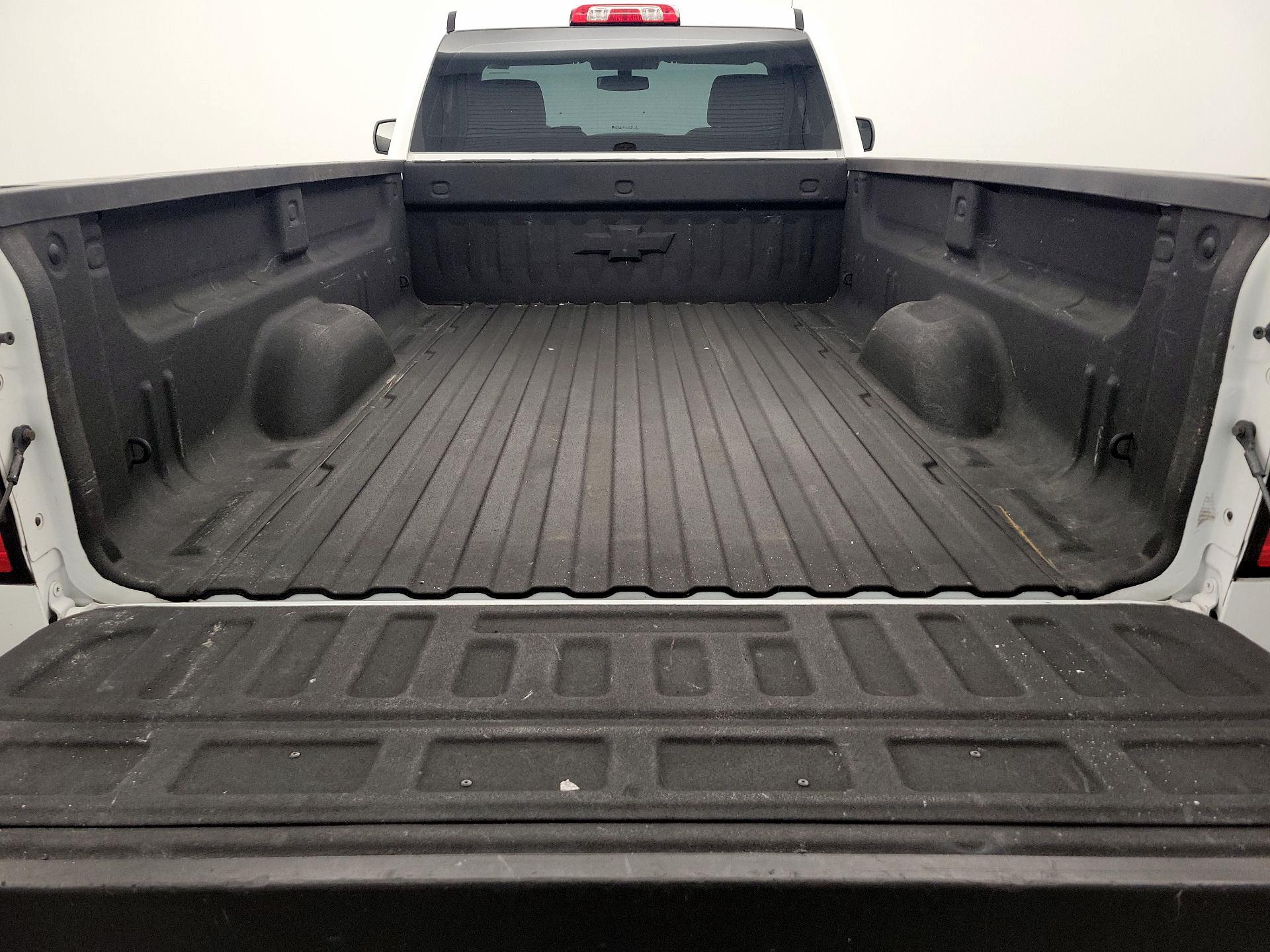 Thumbnail: 2017 Chevrolet Silverado 1500 - 18