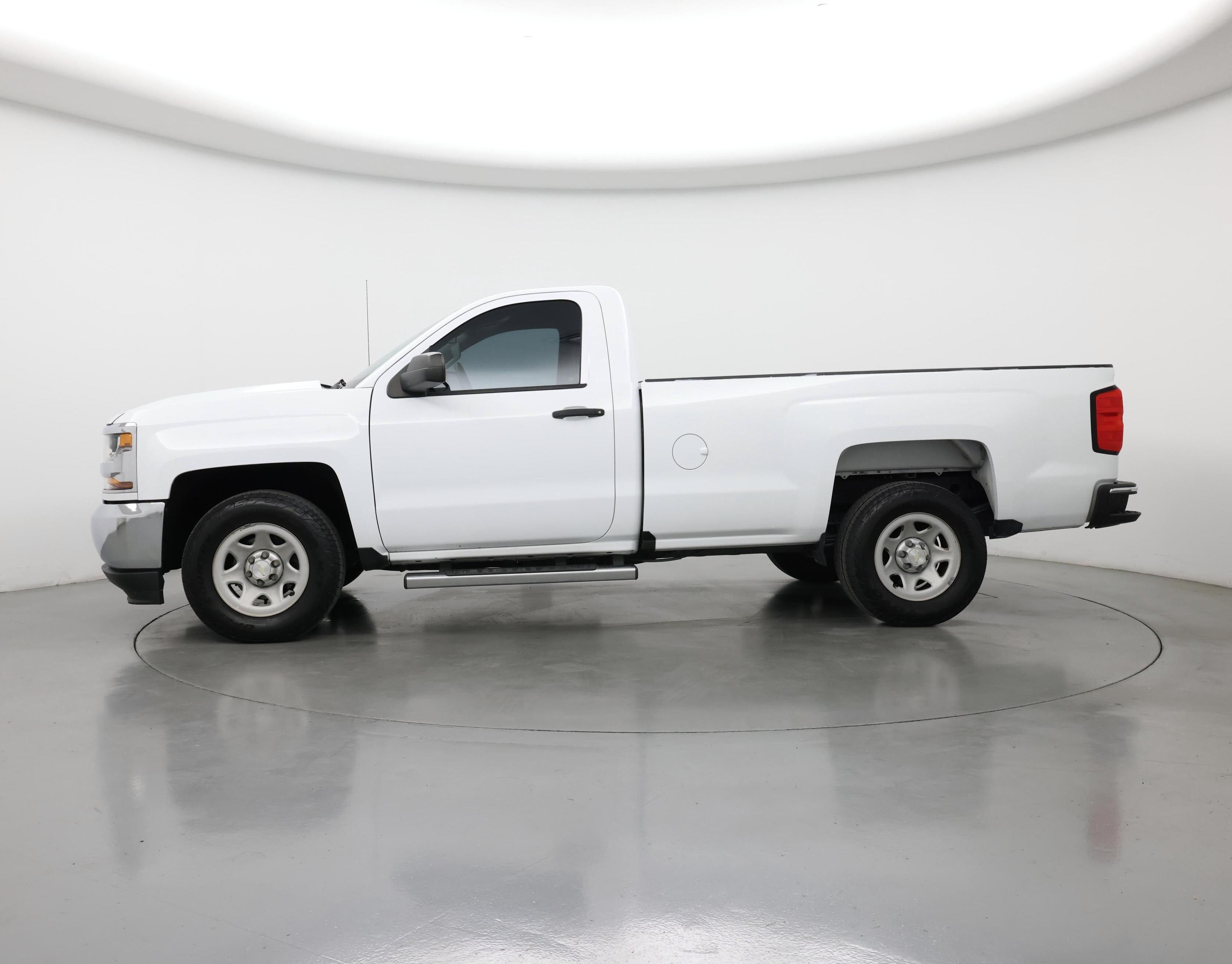 Thumbnail: 2017 Chevrolet Silverado 1500 - 3