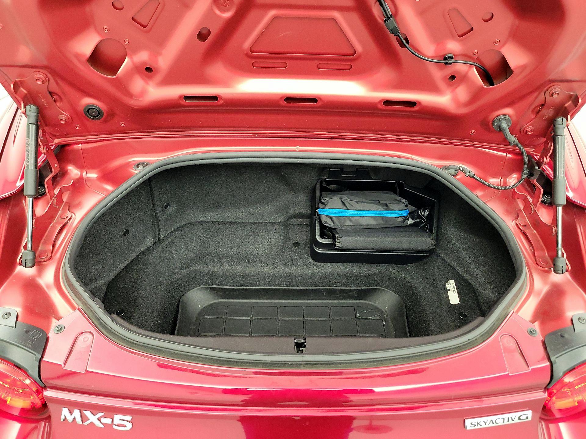 Thumbnail: 2021 Mazda MX-5 Miata - 20
