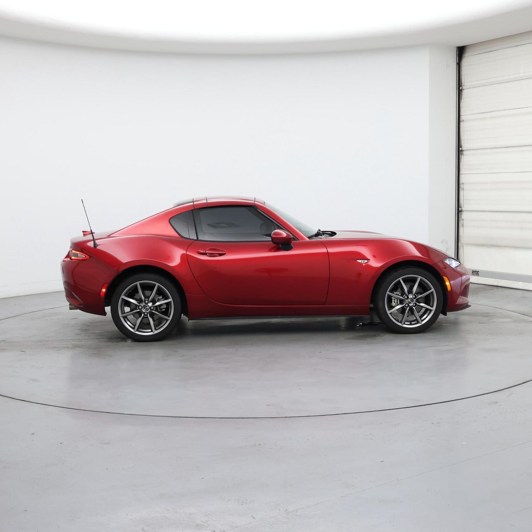 Thumbnail: 2021 Mazda MX-5 Miata - 7