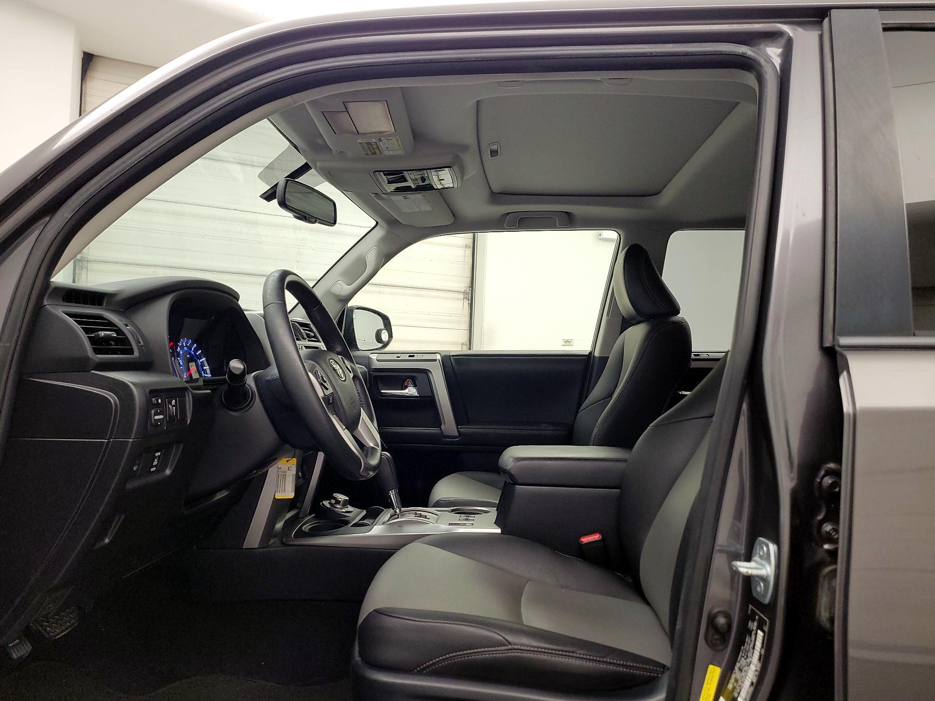 Thumbnail: 2015 Toyota 4Runner - 20