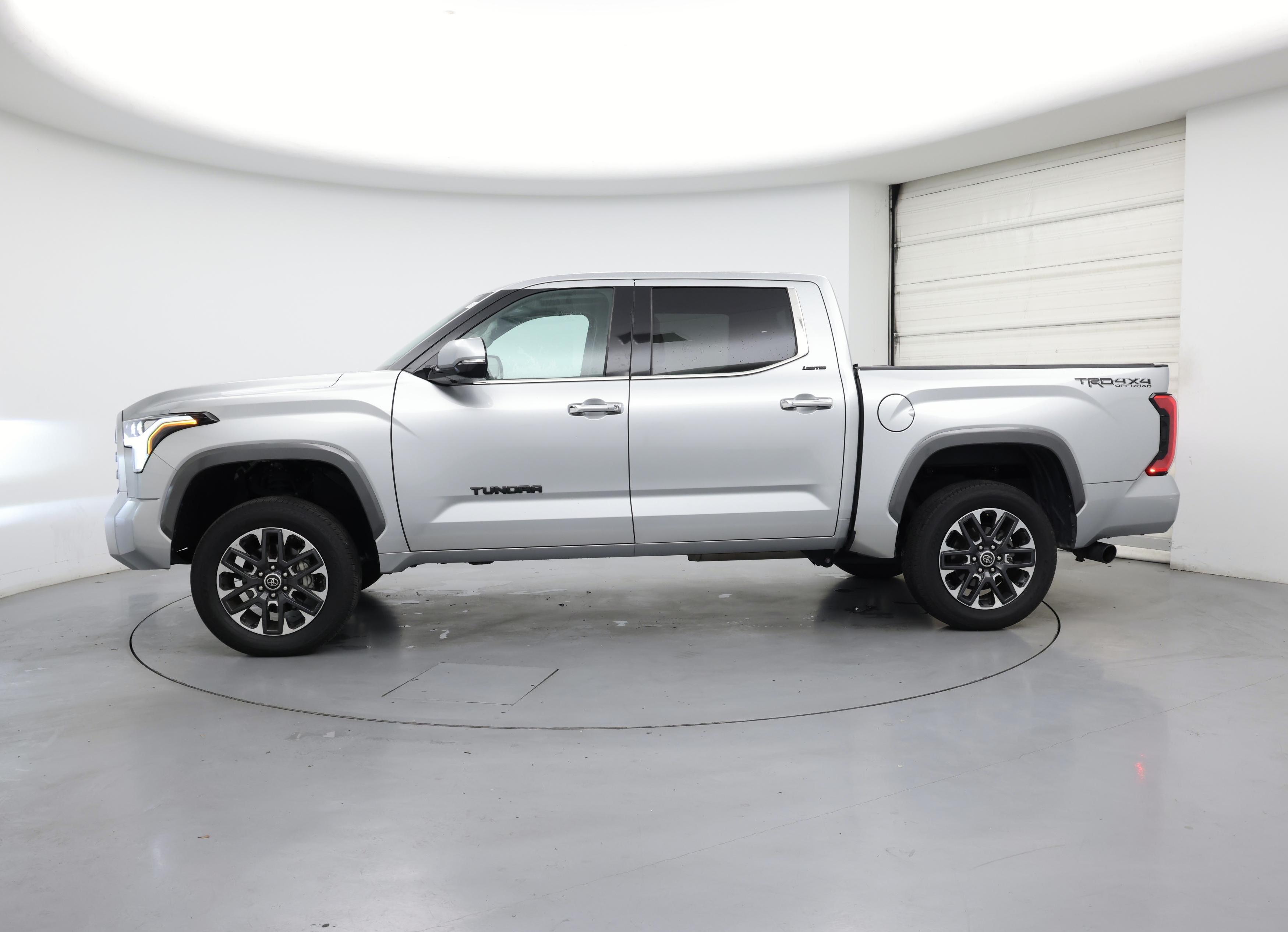 Thumbnail: 2022 Toyota Tundra - 3