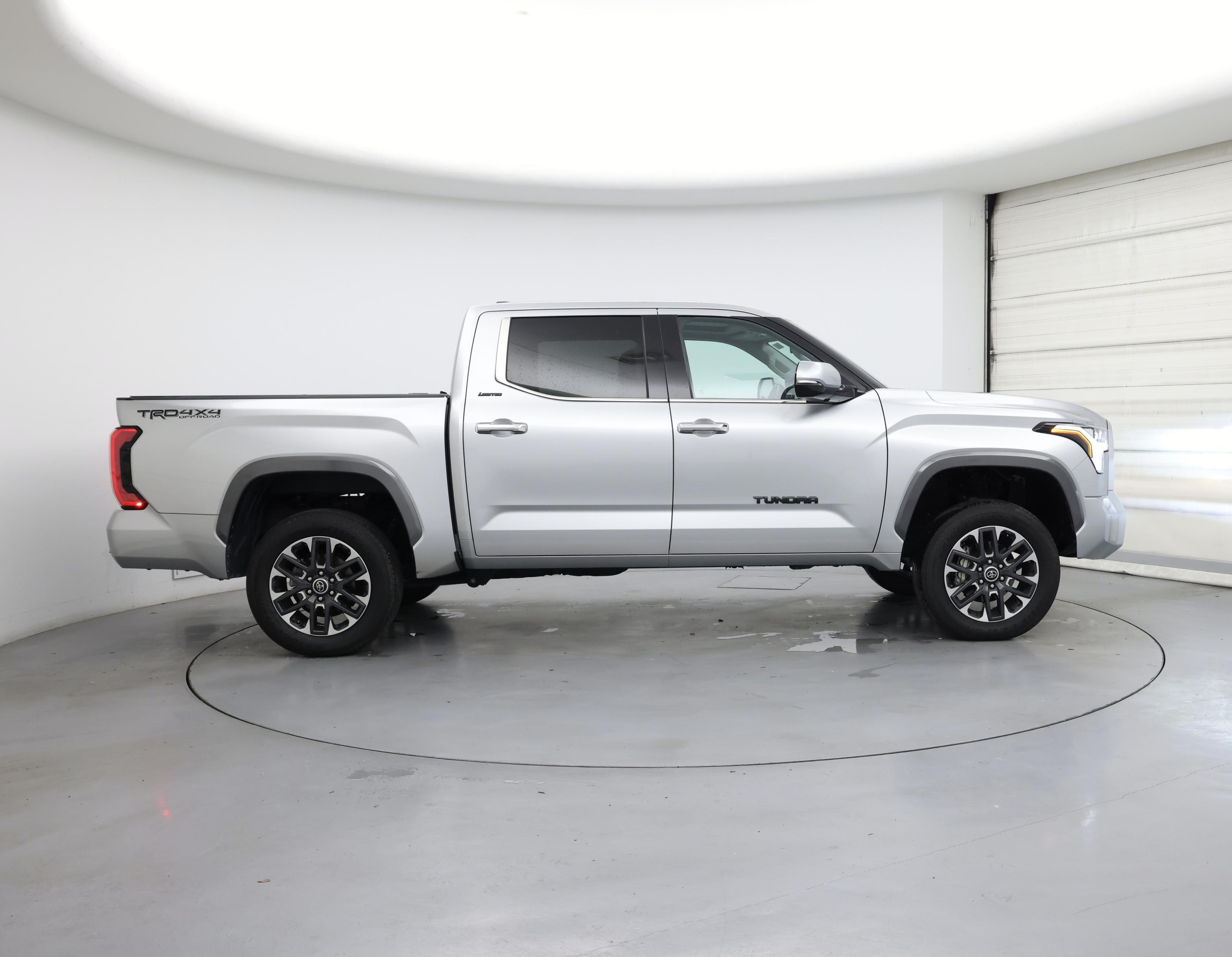 Thumbnail: 2022 Toyota Tundra - 7