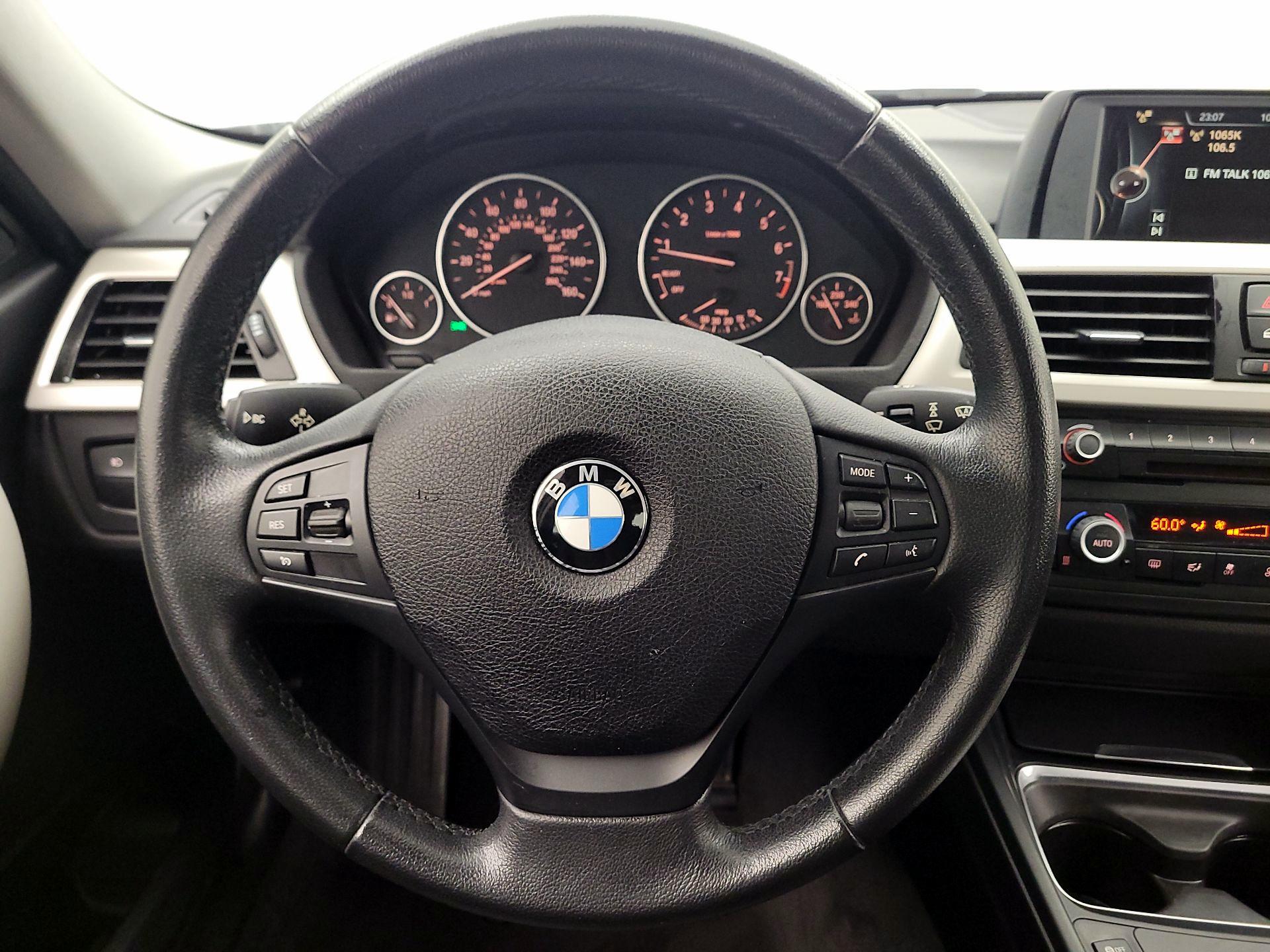 Thumbnail: 2015 BMW 3 Series - 10