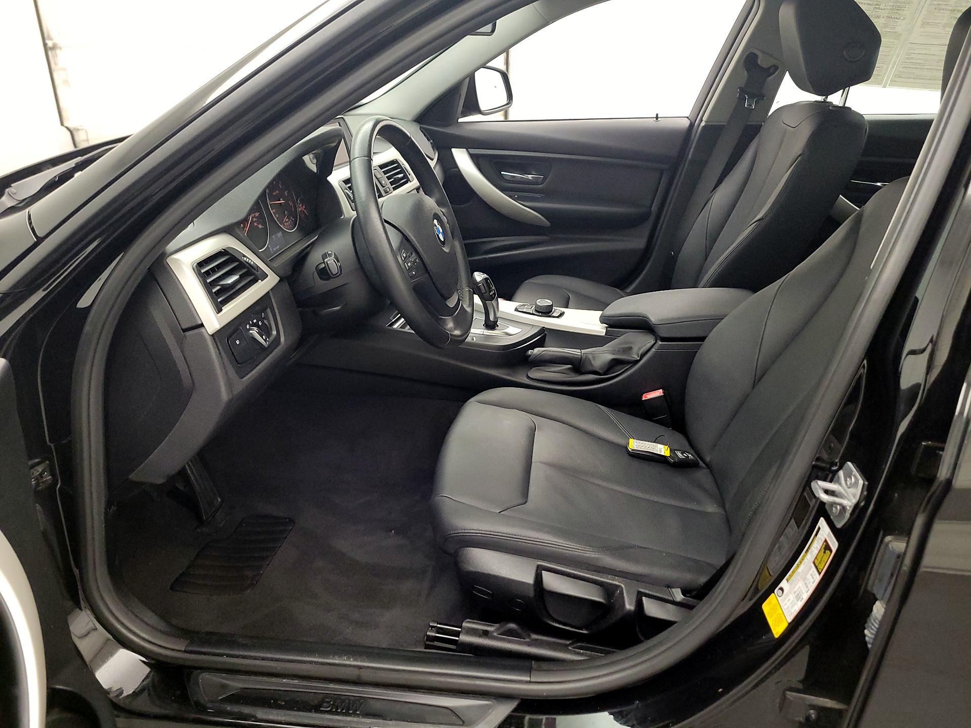 Thumbnail: 2015 BMW 3 Series - 11