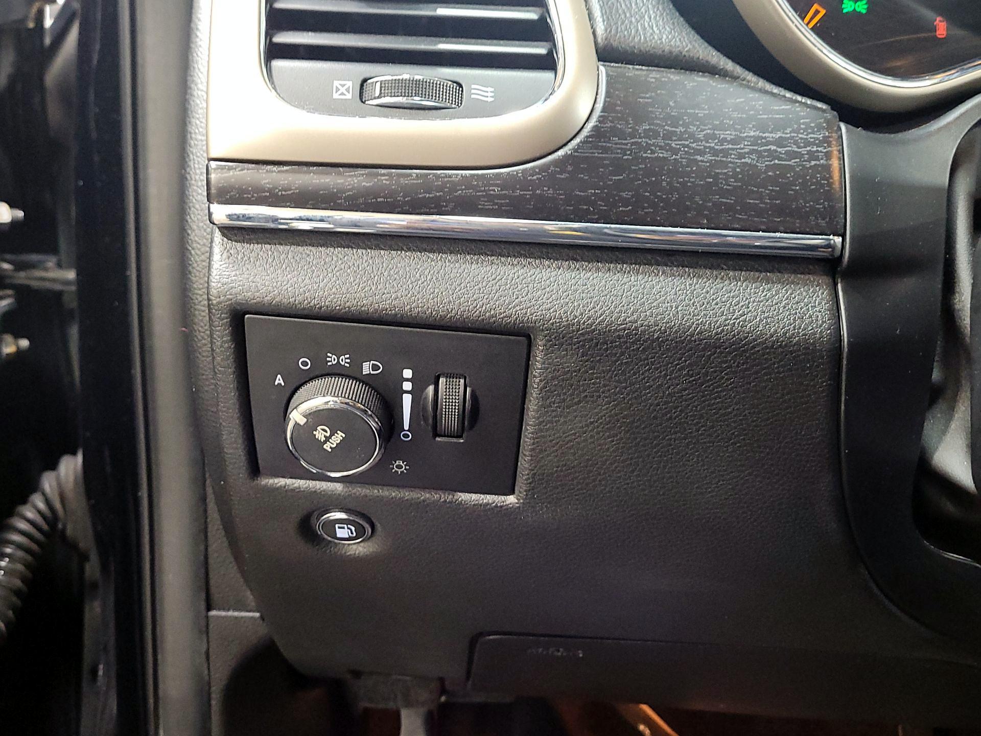Thumbnail: 2014 Jeep Grand Cherokee - 13