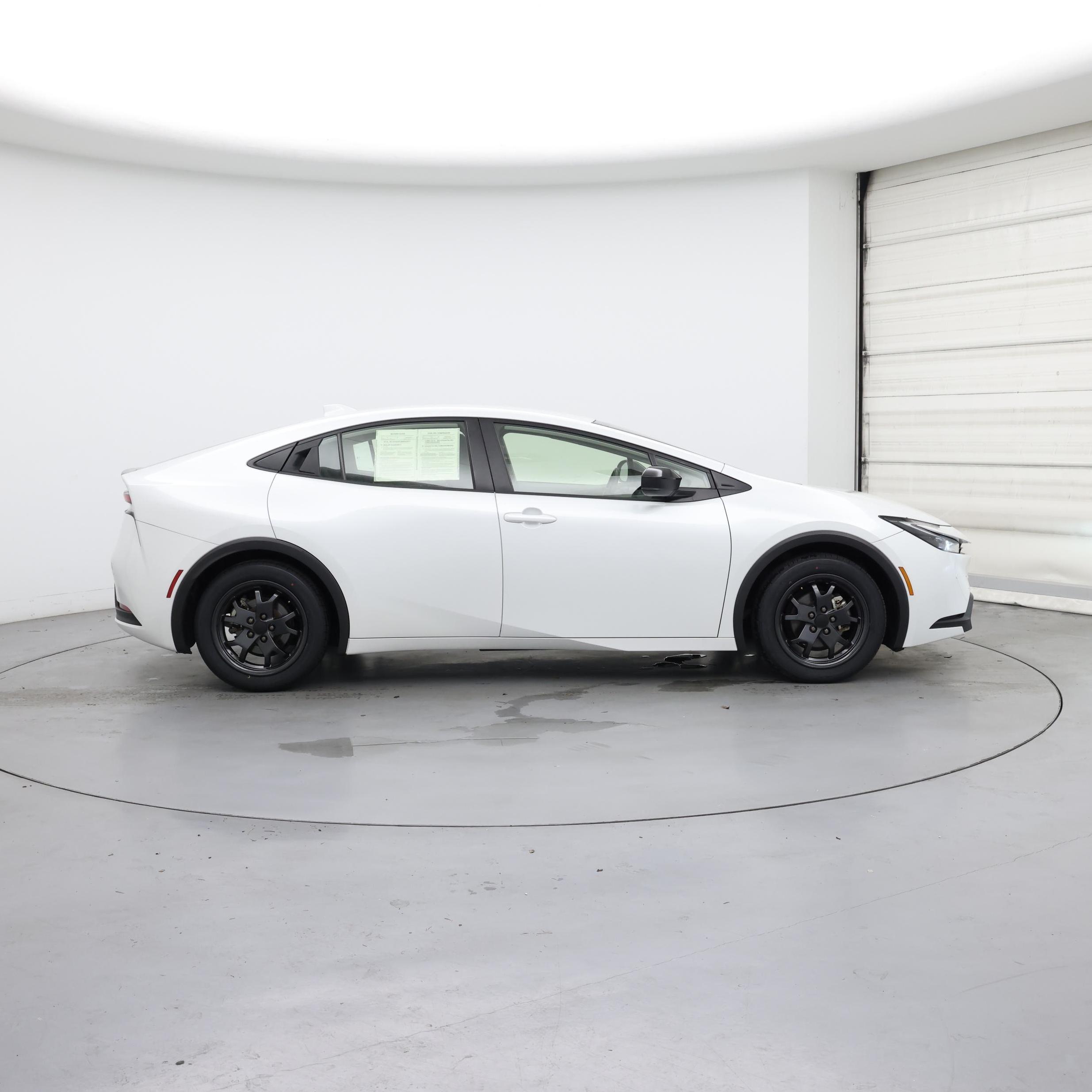 Thumbnail: 2023 Toyota Prius - 7