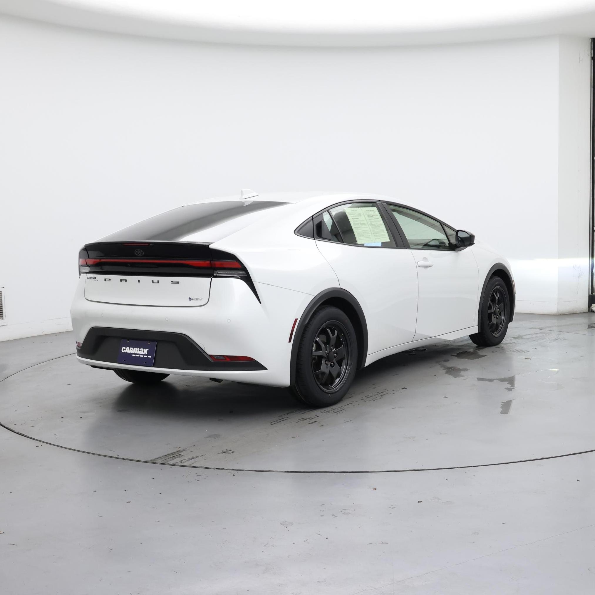 Thumbnail: 2023 Toyota Prius - 8