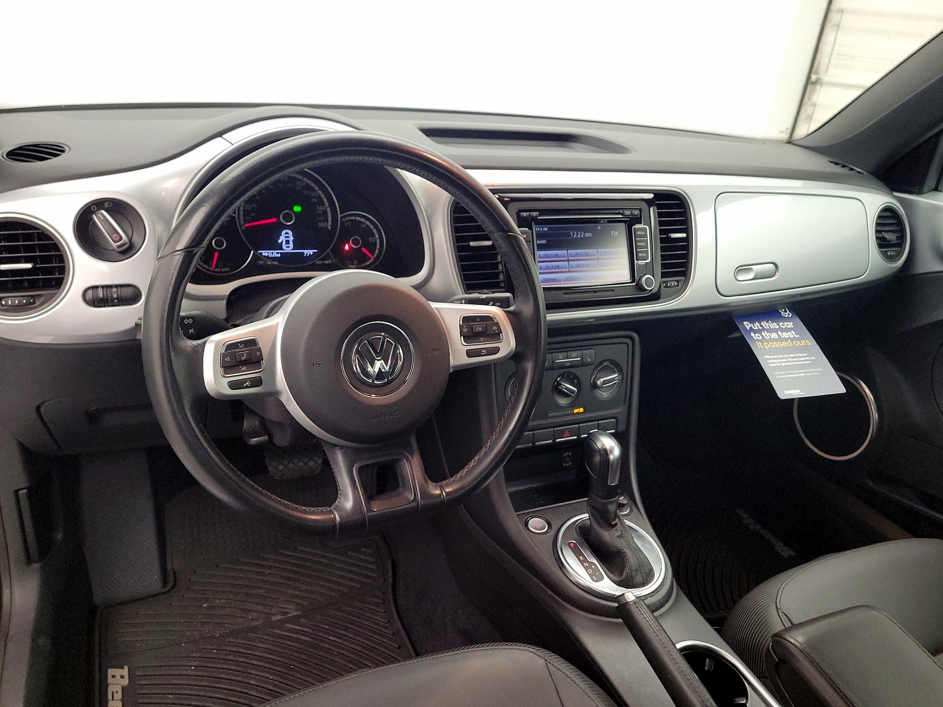 Thumbnail: 2014 Volkswagen Beetle - 9