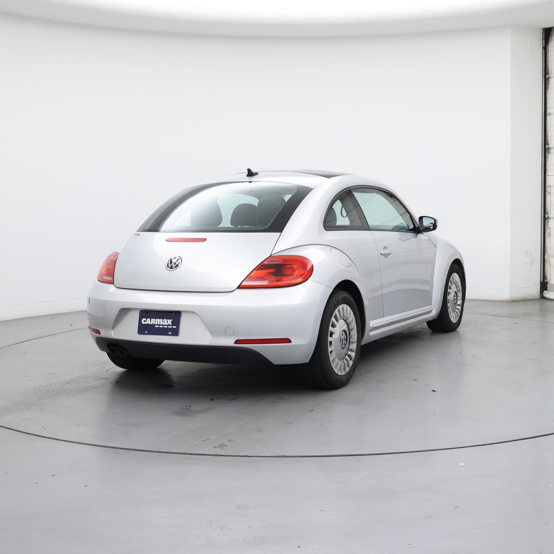 Thumbnail: 2014 Volkswagen Beetle - 8