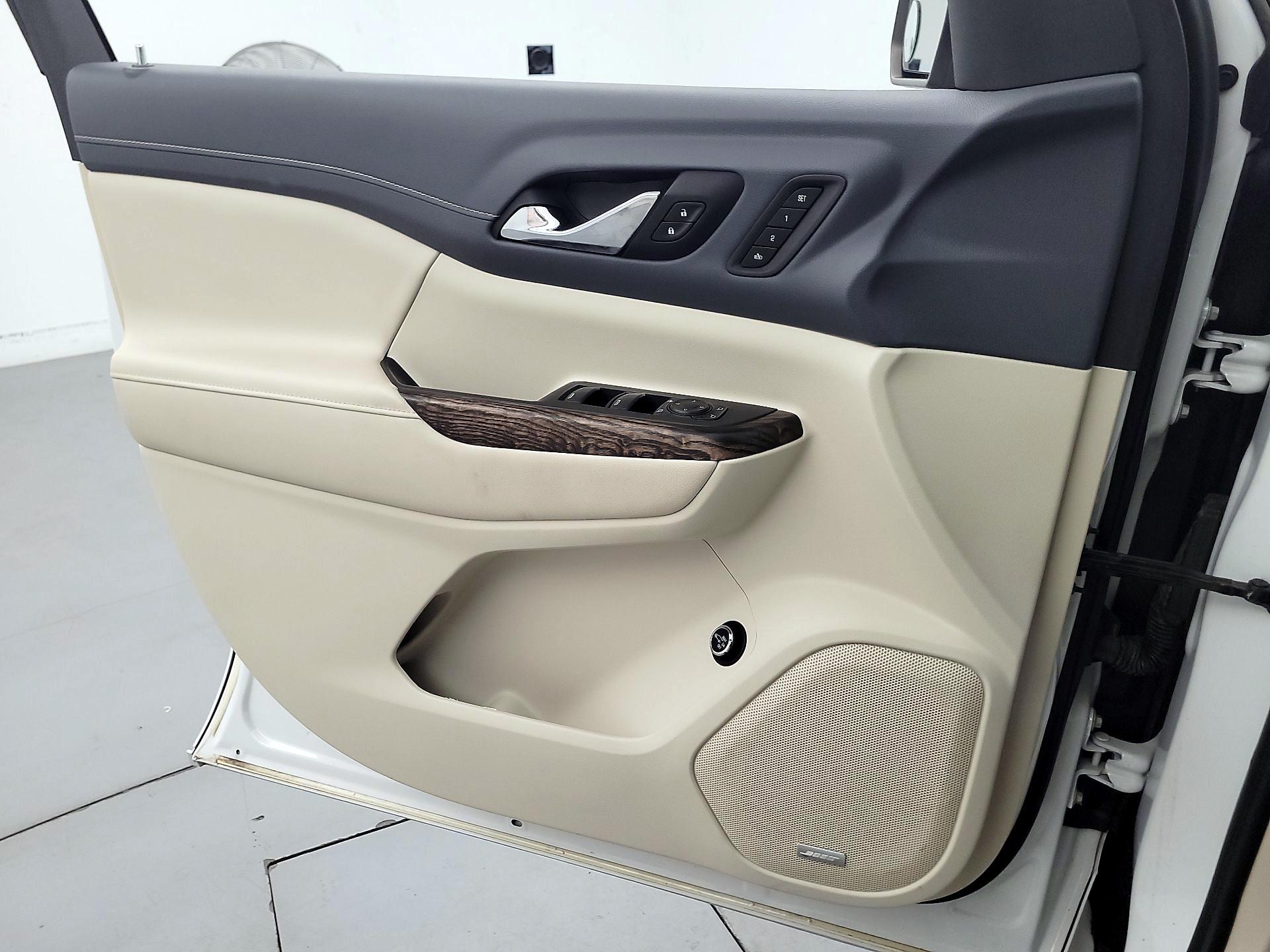 Thumbnail: 2020 GMC Acadia - 12