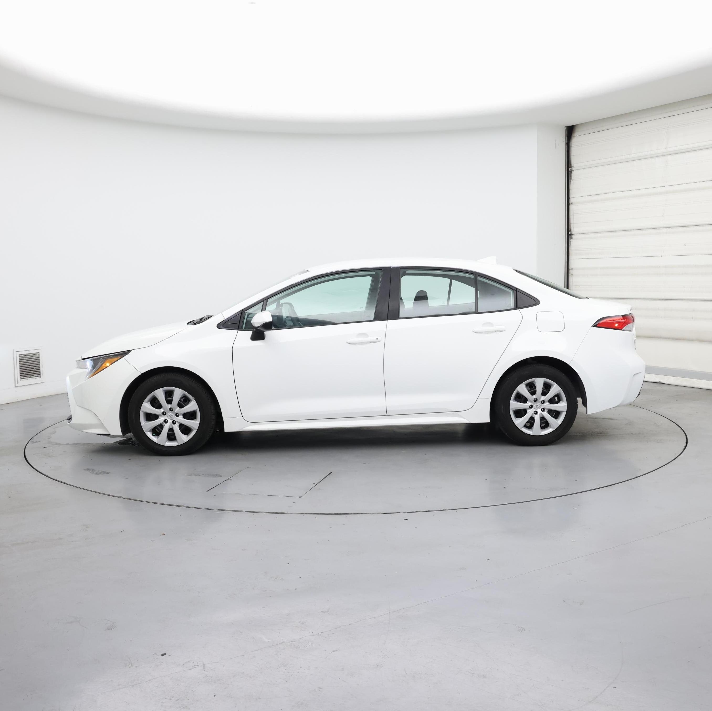 Thumbnail: 2024 Toyota Corolla - 3