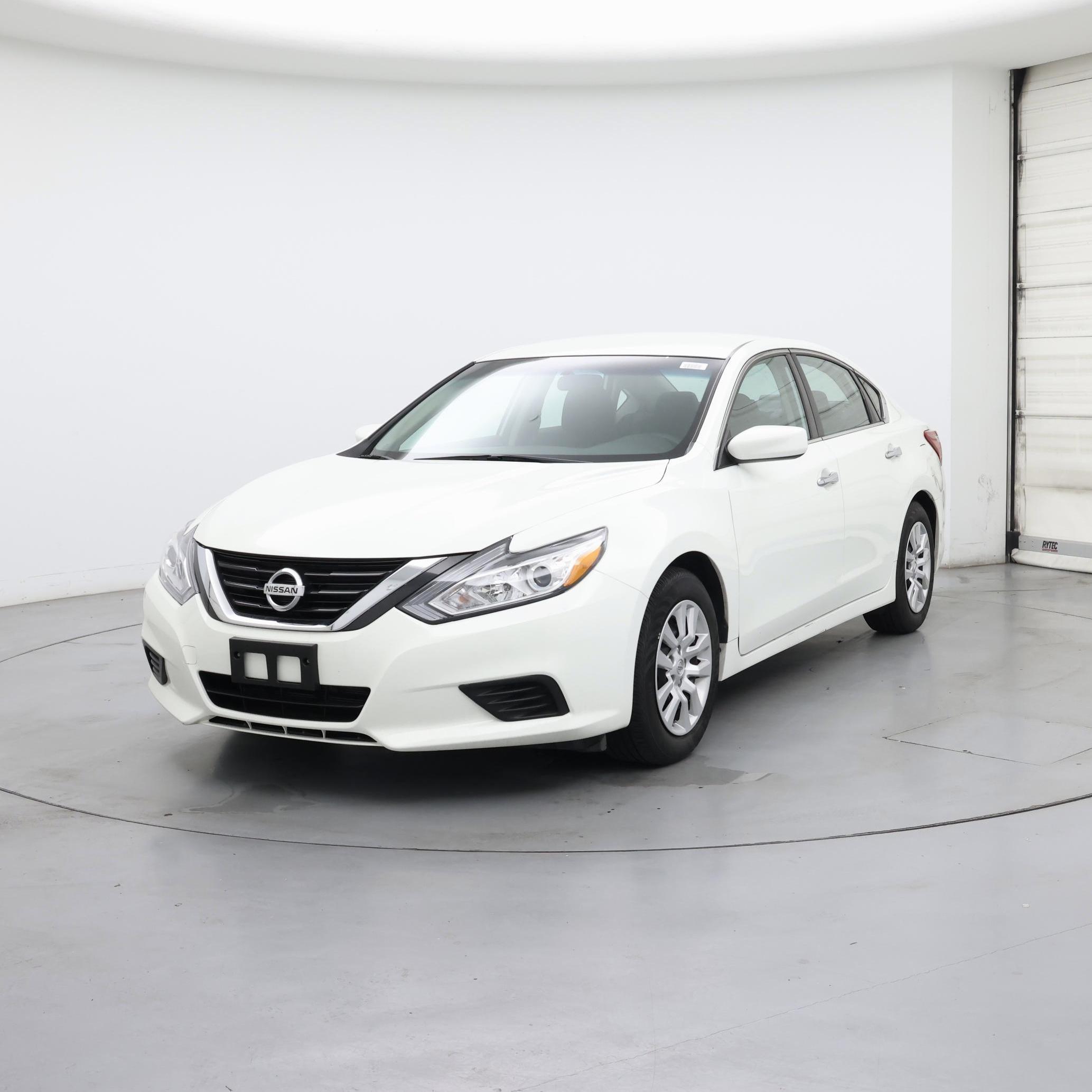 Thumbnail: 2018 Nissan Altima - 4