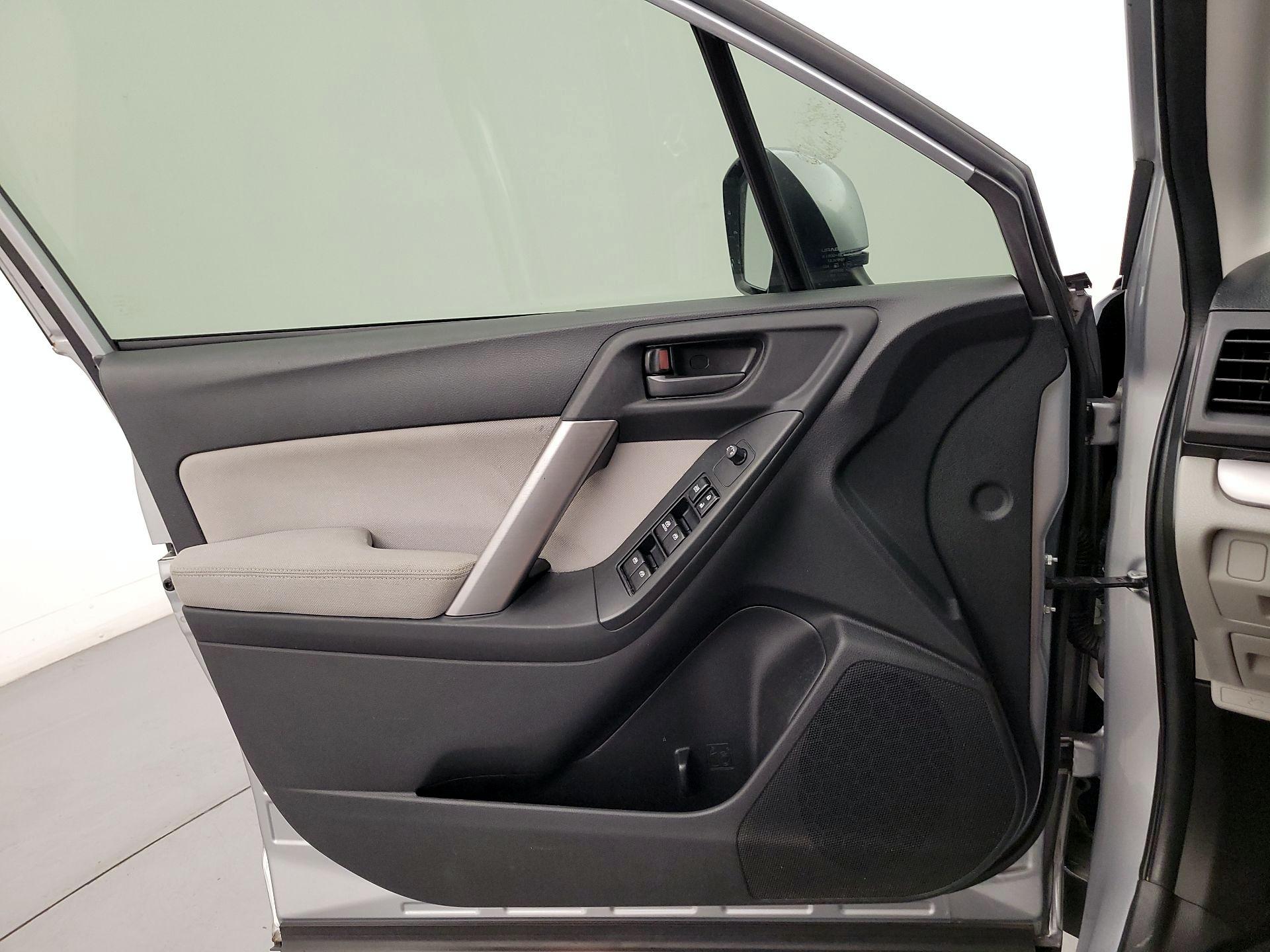 Thumbnail: 2015 Subaru Forester - 12