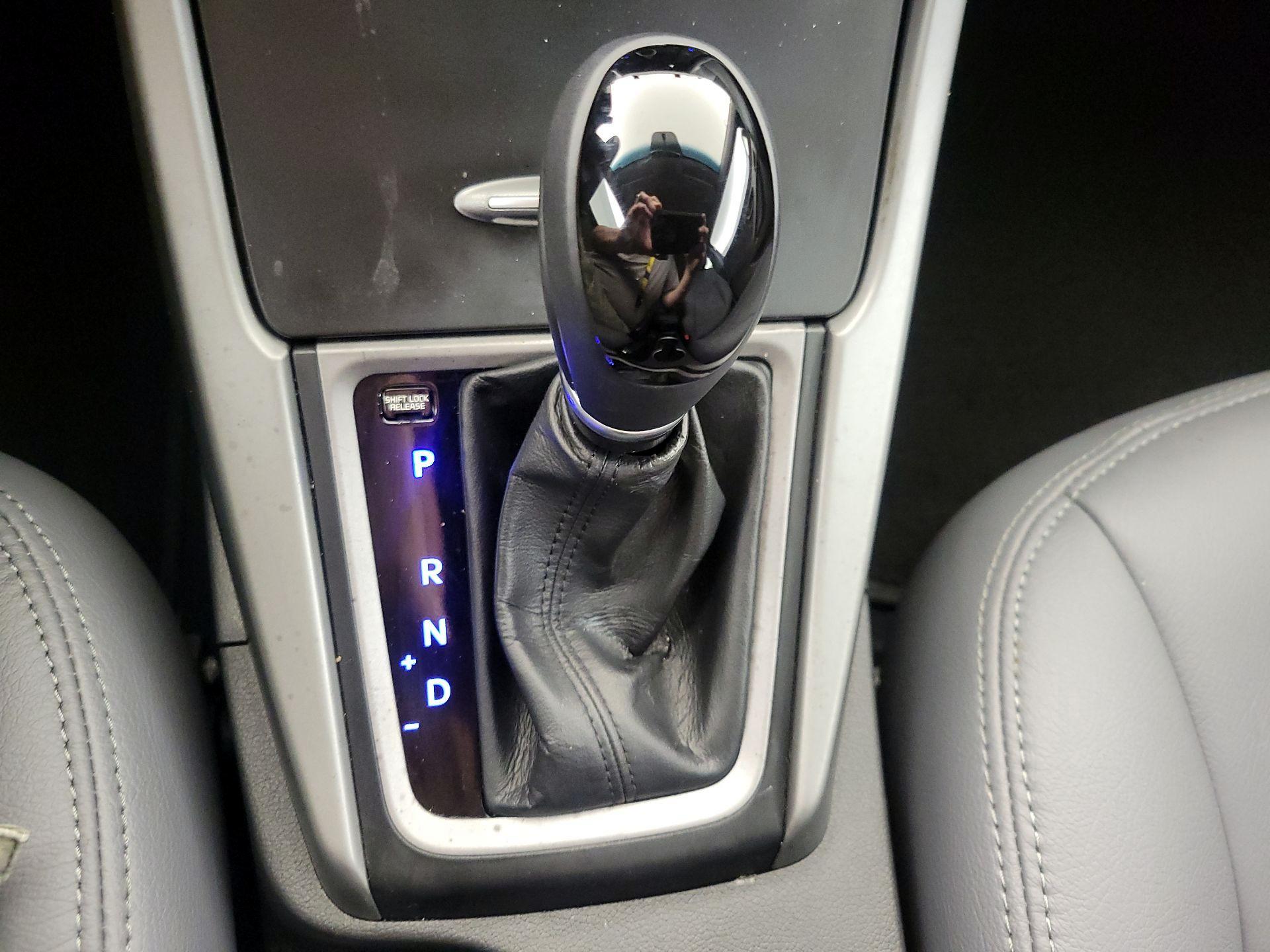 Thumbnail: 2014 Hyundai Elantra - 14