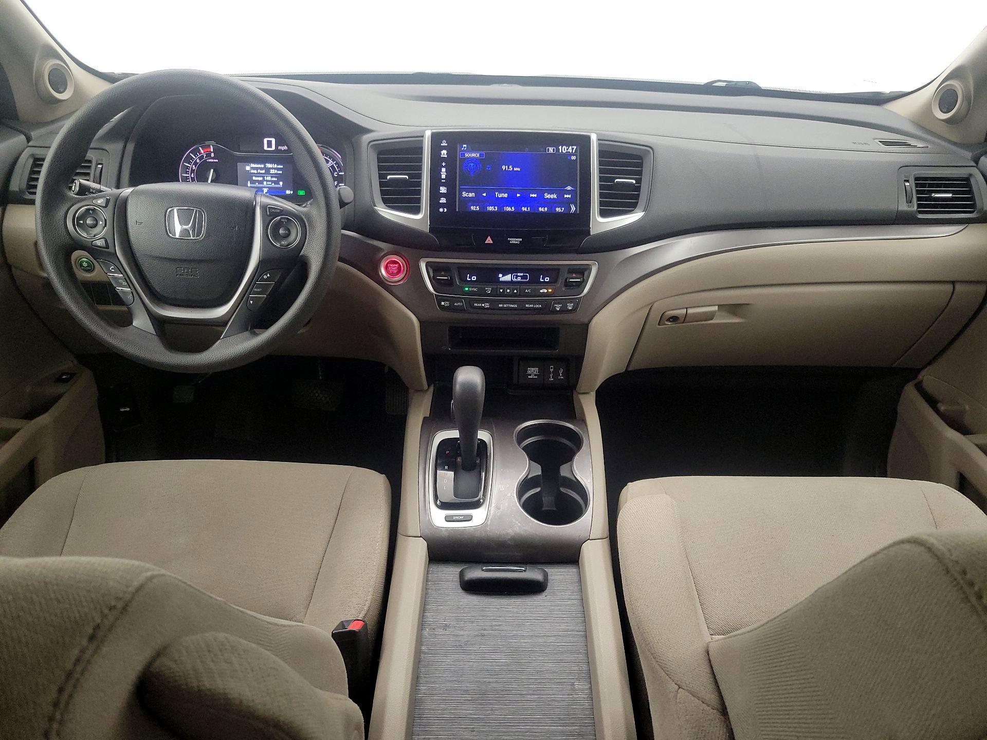 Thumbnail: 2017 Honda Pilot - 9