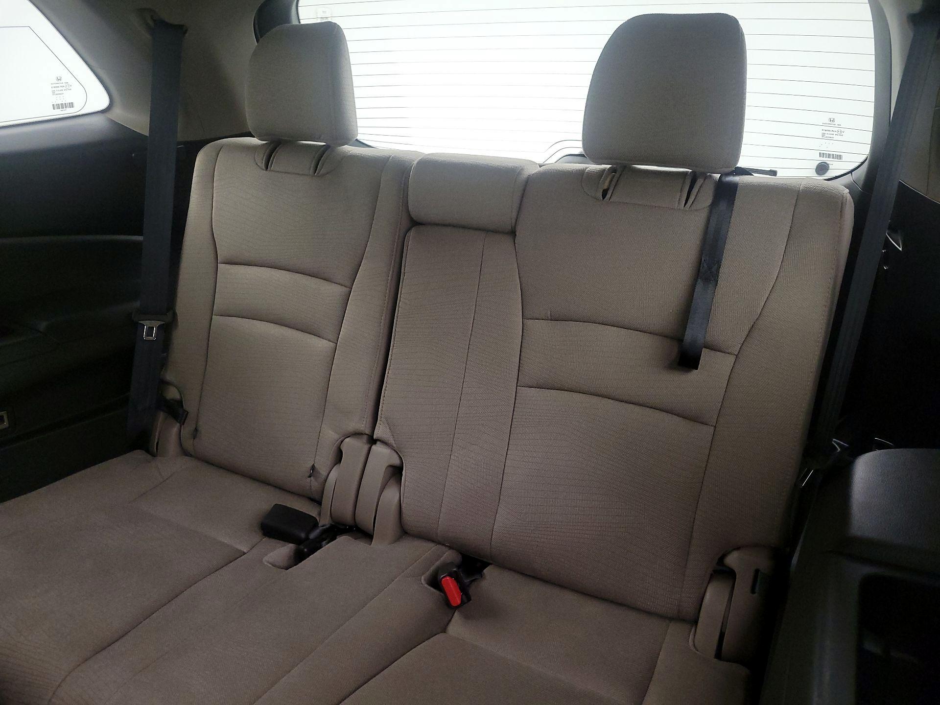 Thumbnail: 2017 Honda Pilot - 20