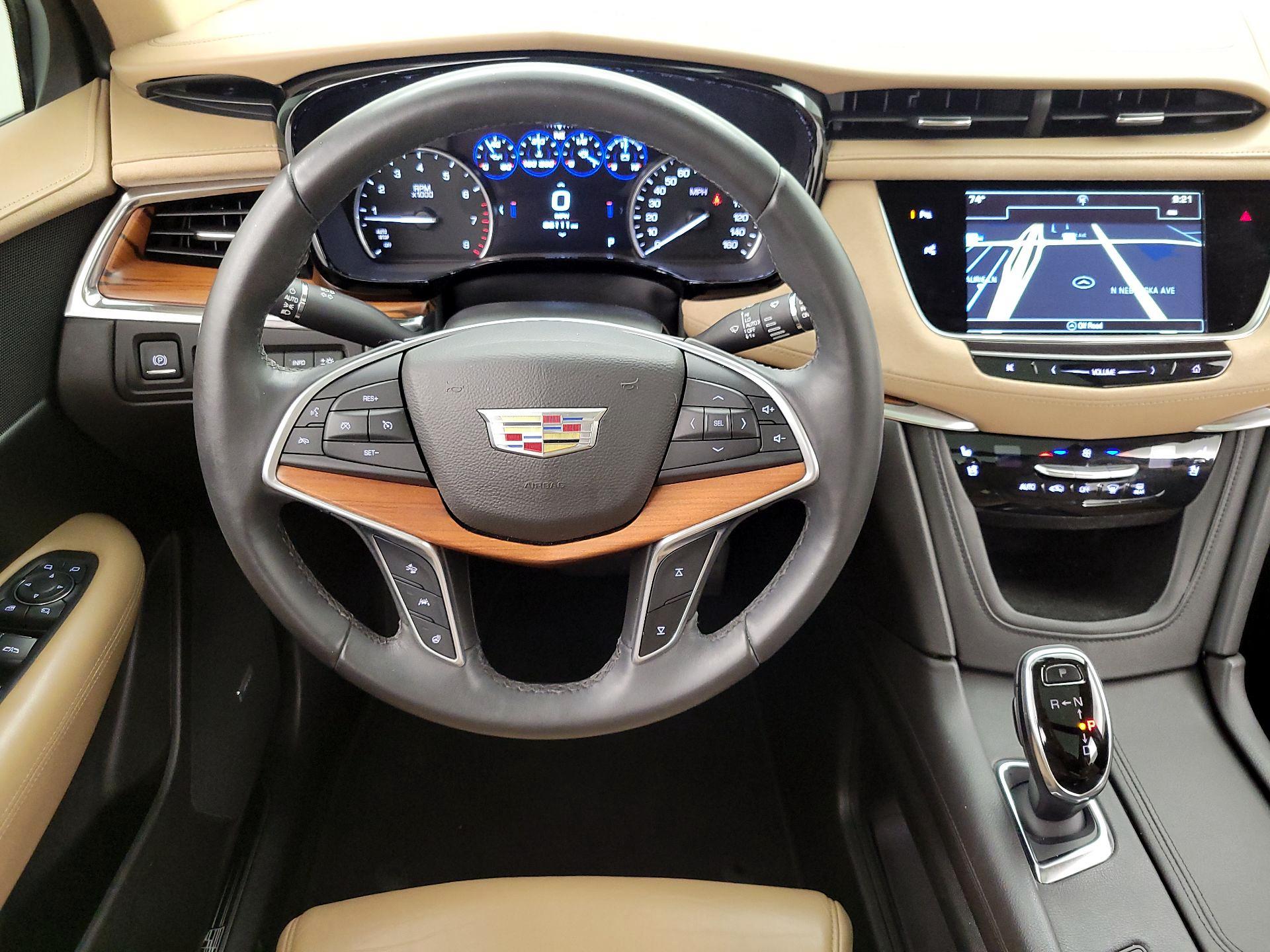 Thumbnail: 2017 Cadillac XT5 - 10