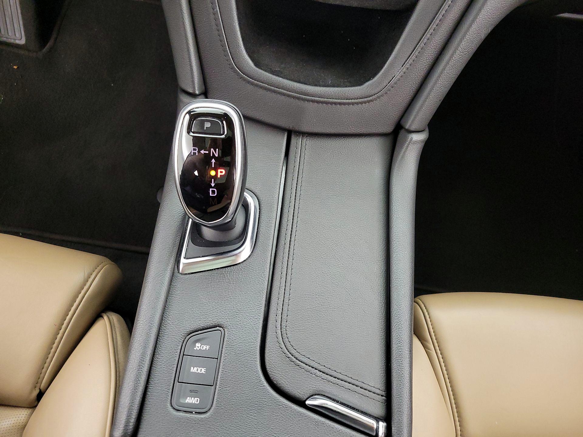 Thumbnail: 2017 Cadillac XT5 - 18
