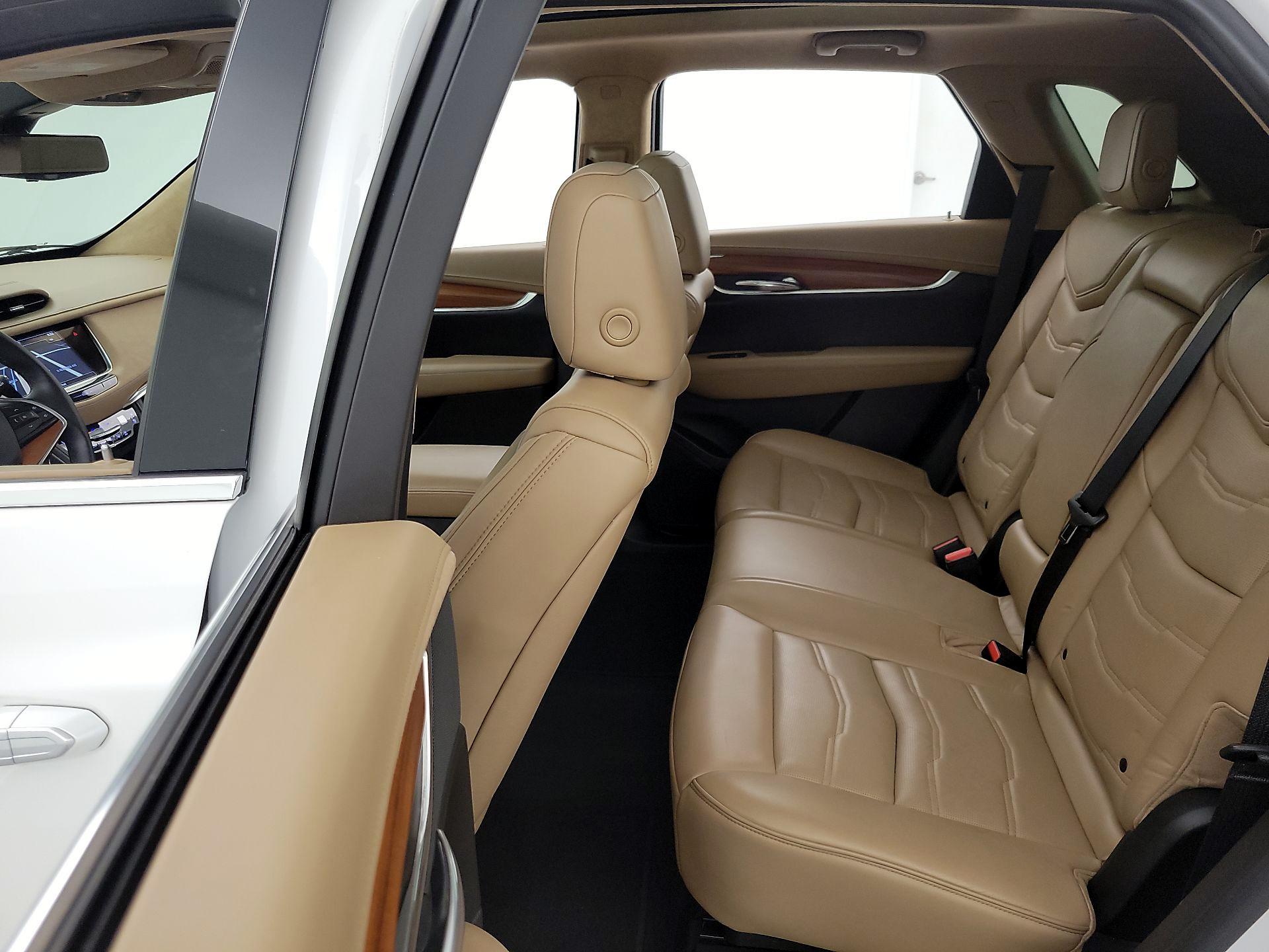 Thumbnail: 2017 Cadillac XT5 - 20