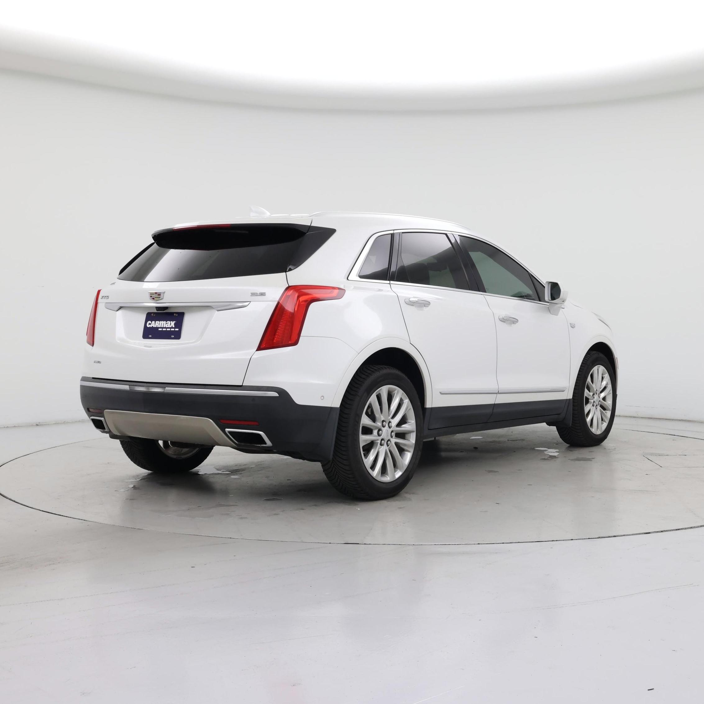 Thumbnail: 2017 Cadillac XT5 - 8