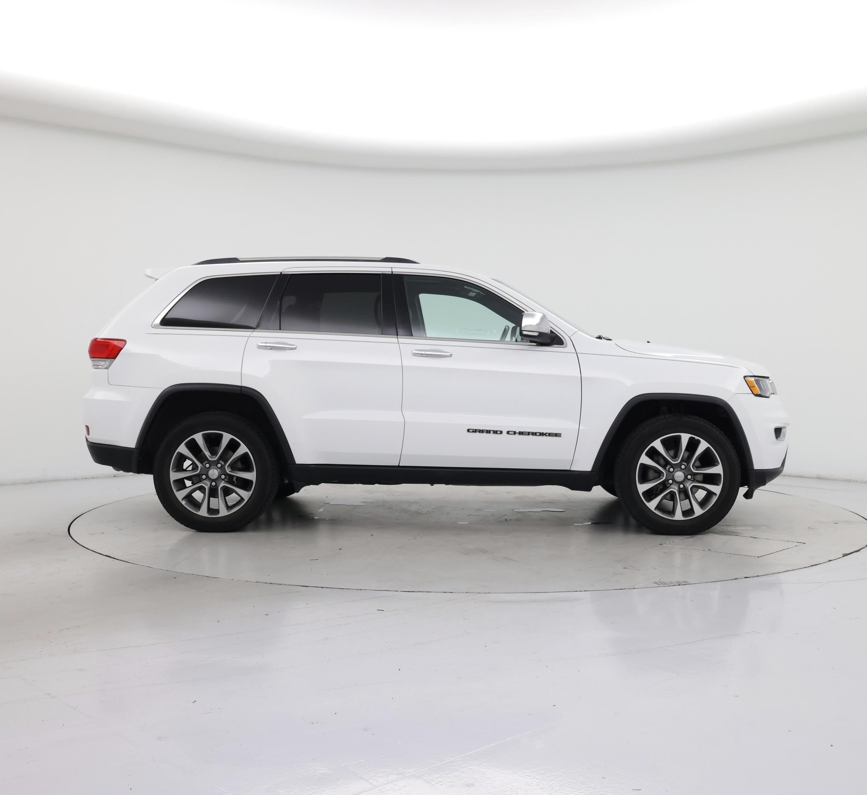 Thumbnail: 2018 Jeep Grand Cherokee - 7