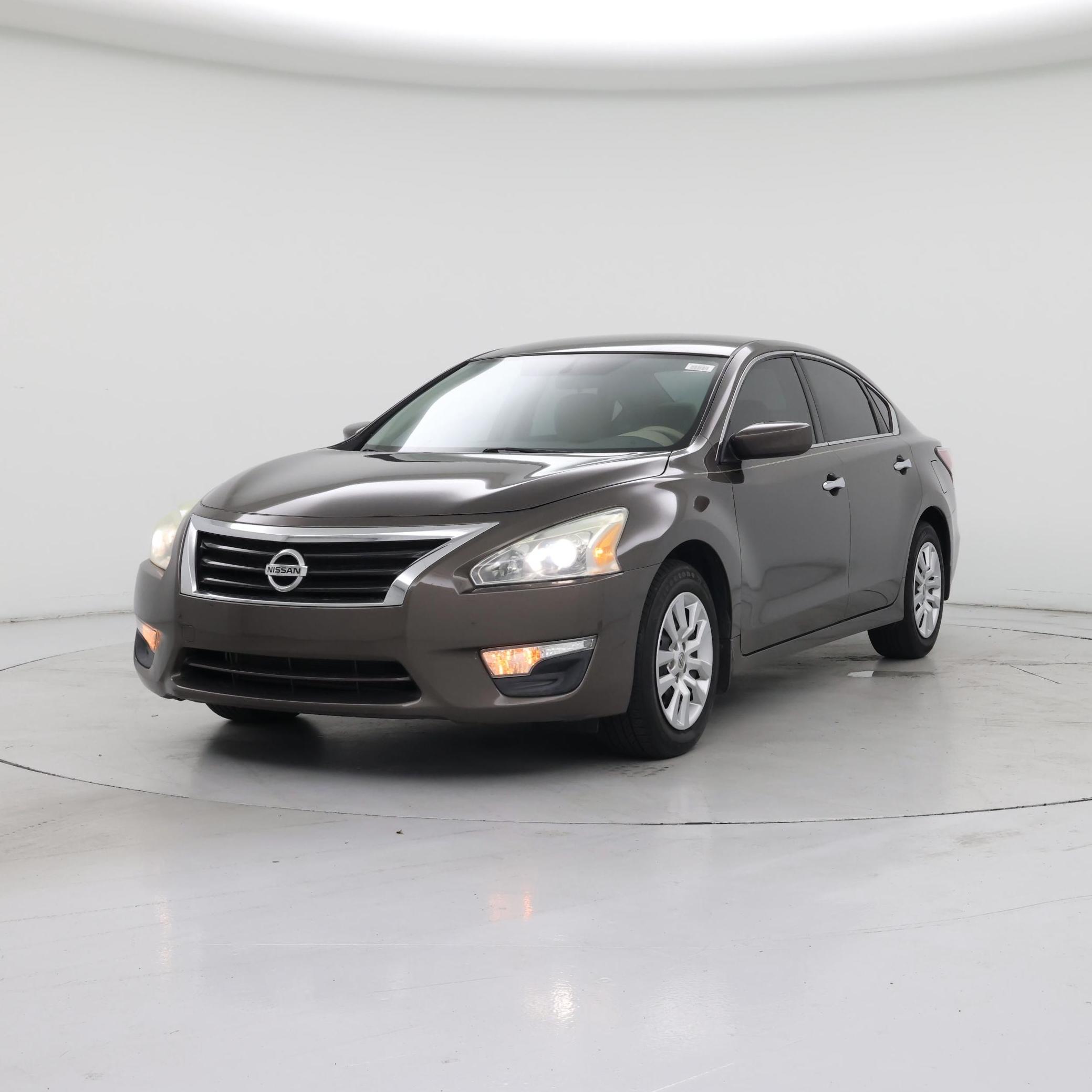 Thumbnail: 2015 Nissan Altima - 4