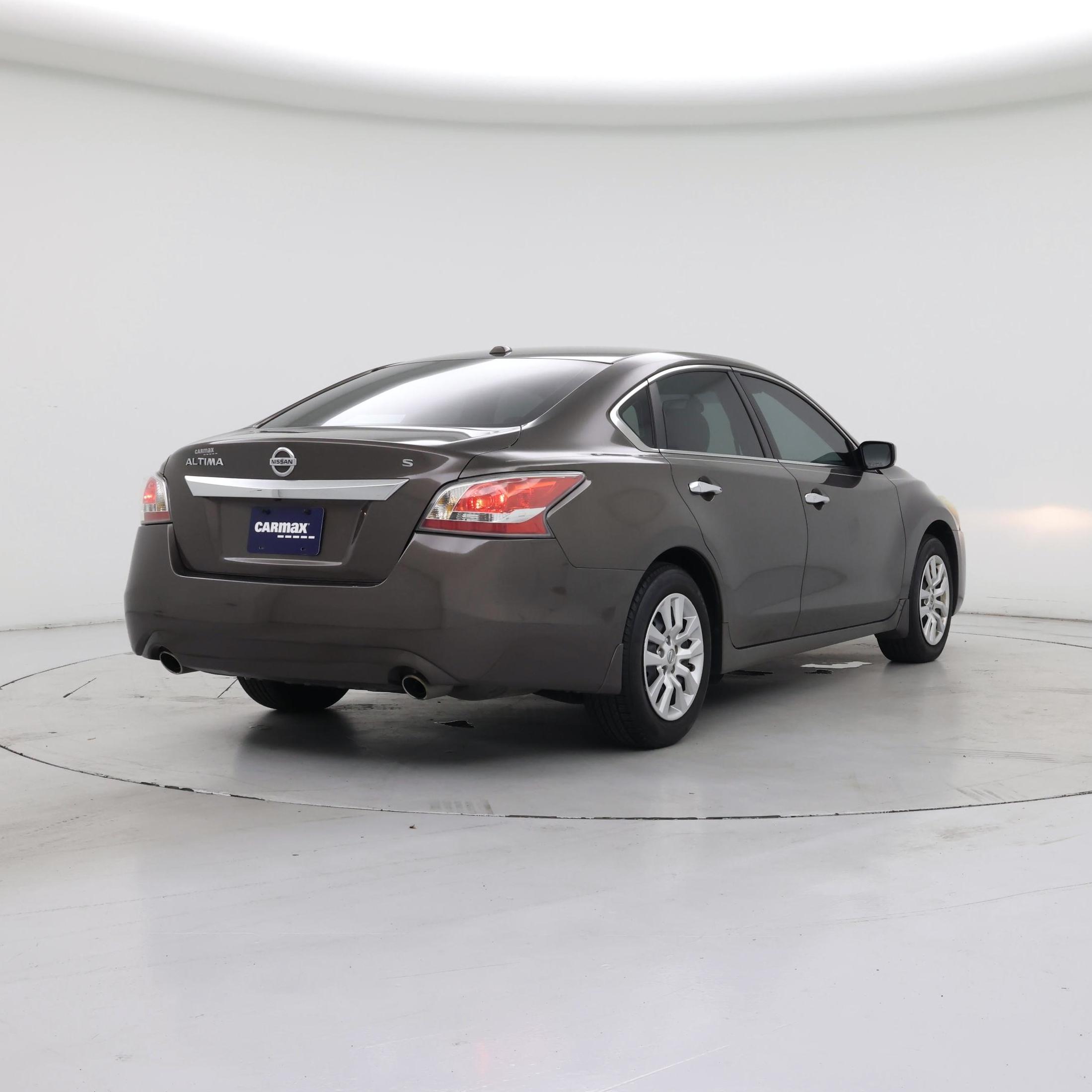 Thumbnail: 2015 Nissan Altima - 8