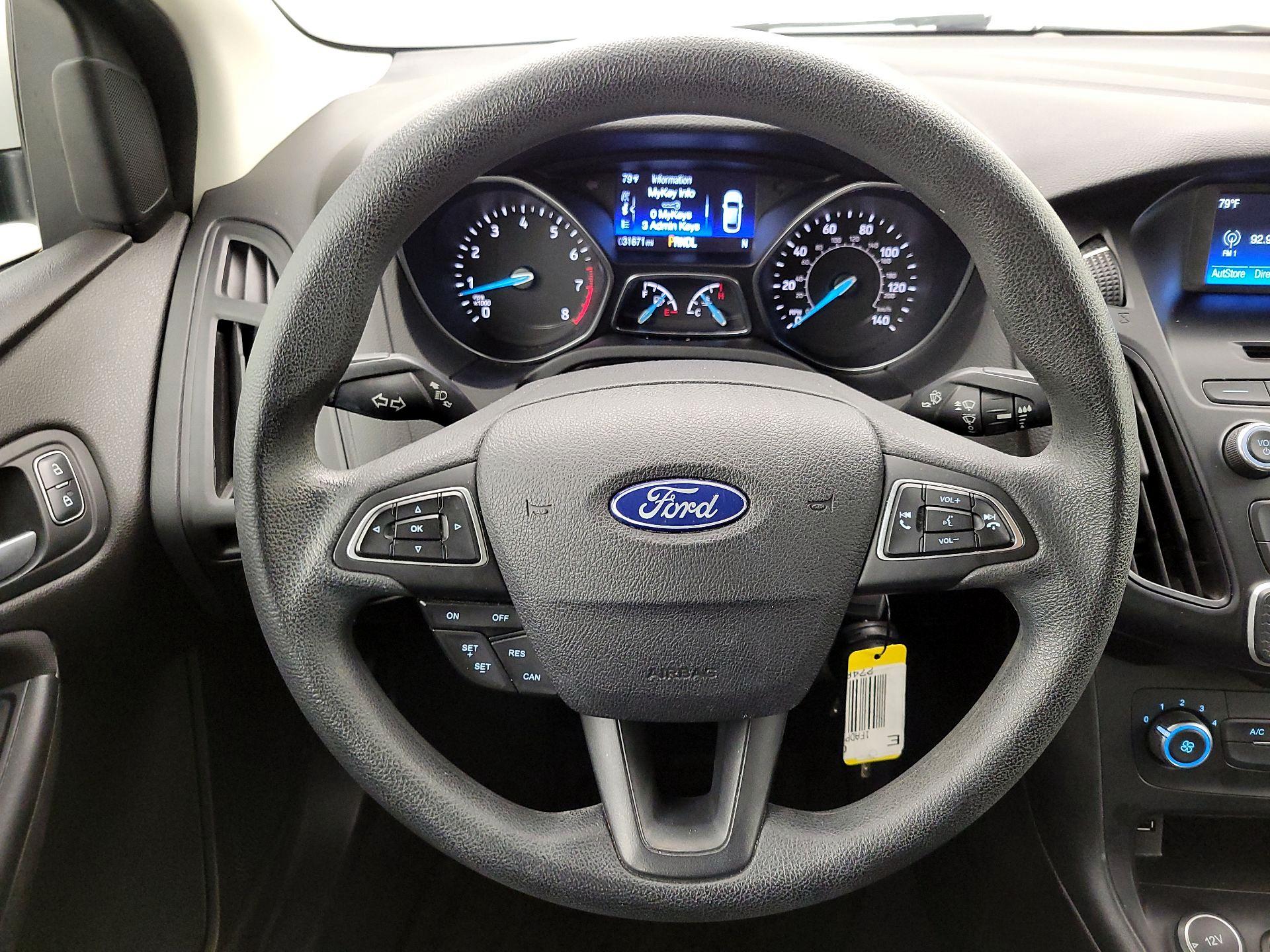 Thumbnail: 2016 Ford Focus - 10