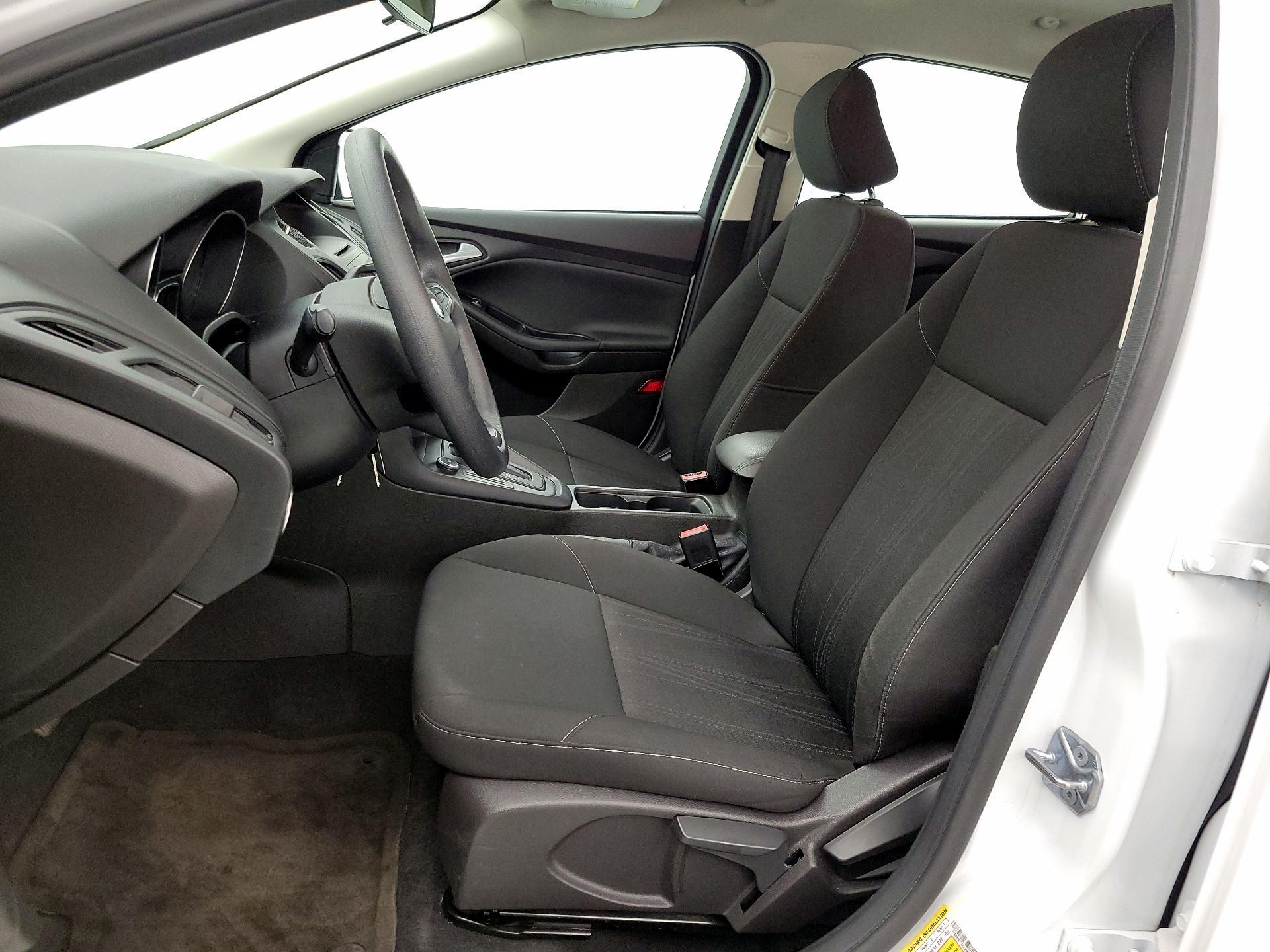 Thumbnail: 2016 Ford Focus - 11