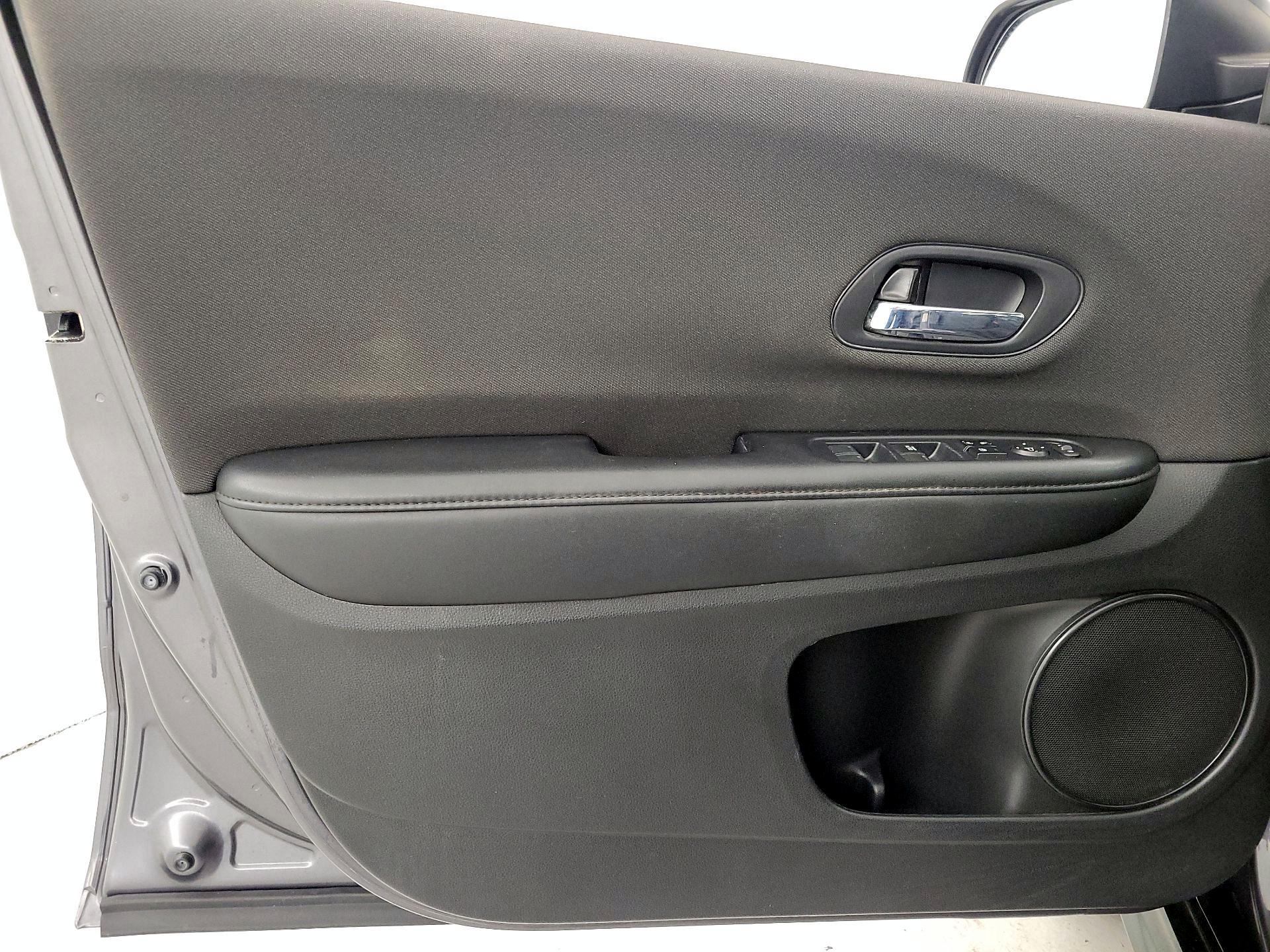 Thumbnail: 2019 Honda HR-V - 12