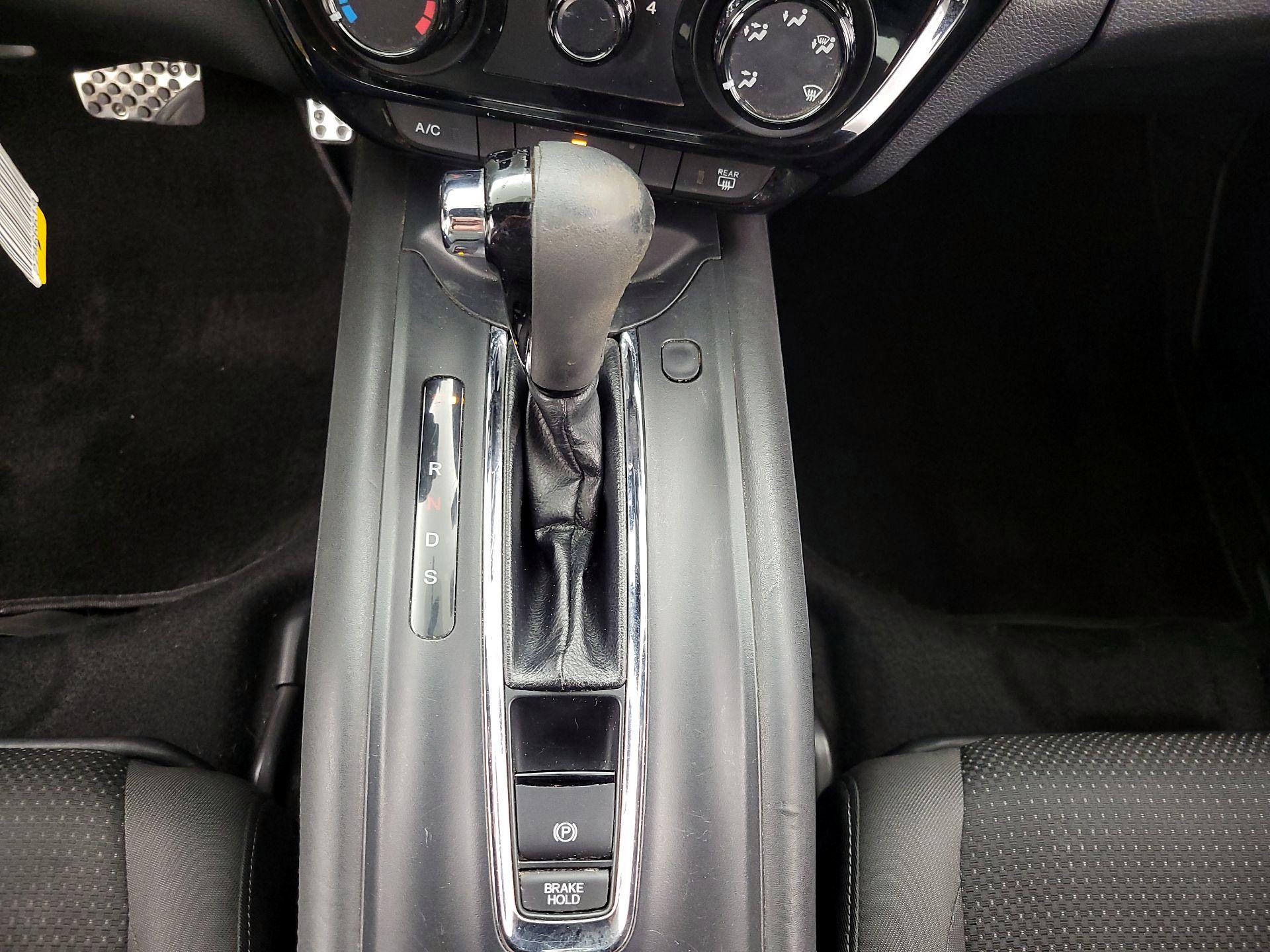 Thumbnail: 2019 Honda HR-V - 17