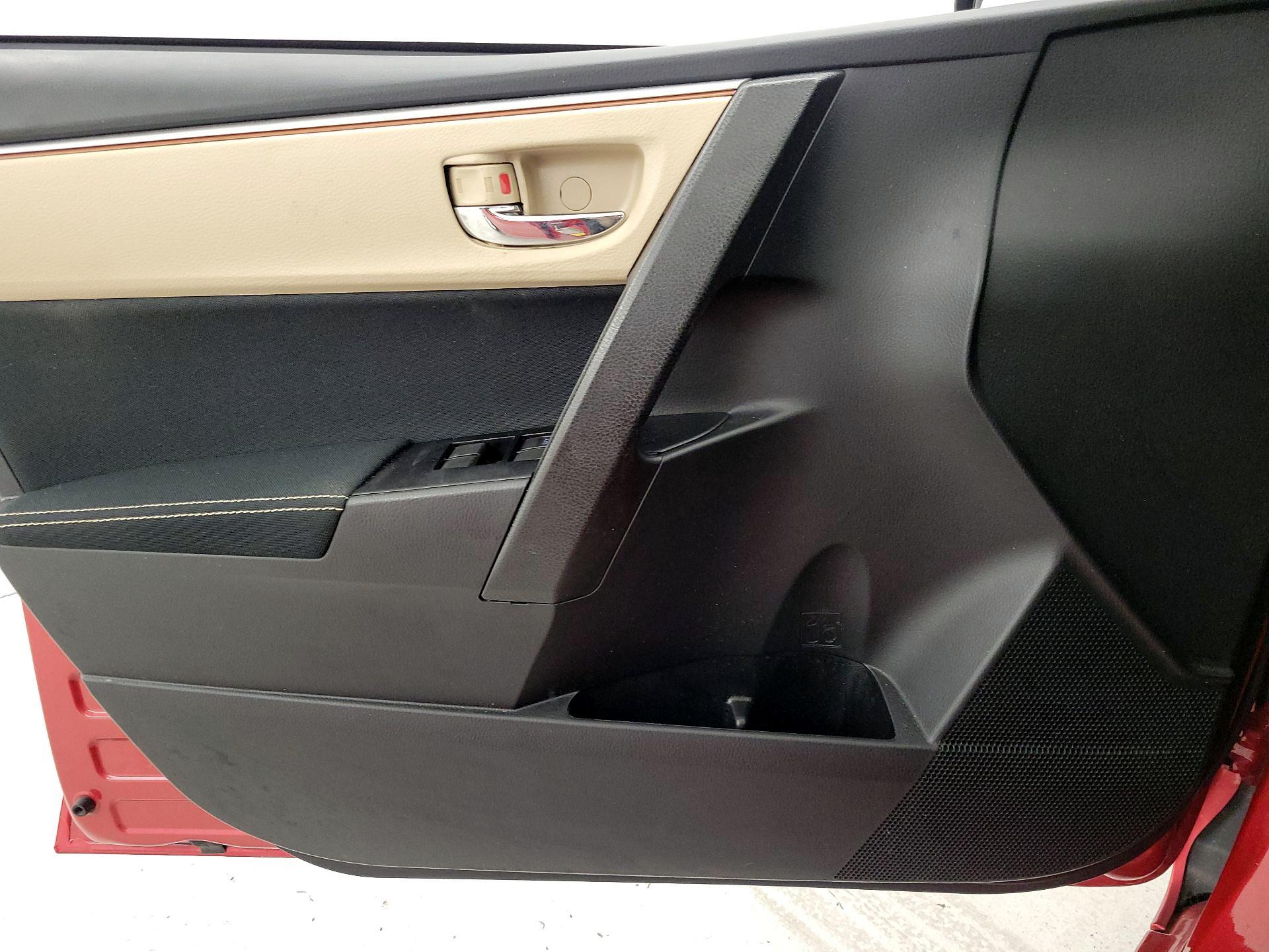 Thumbnail: 2016 Toyota Corolla - 12