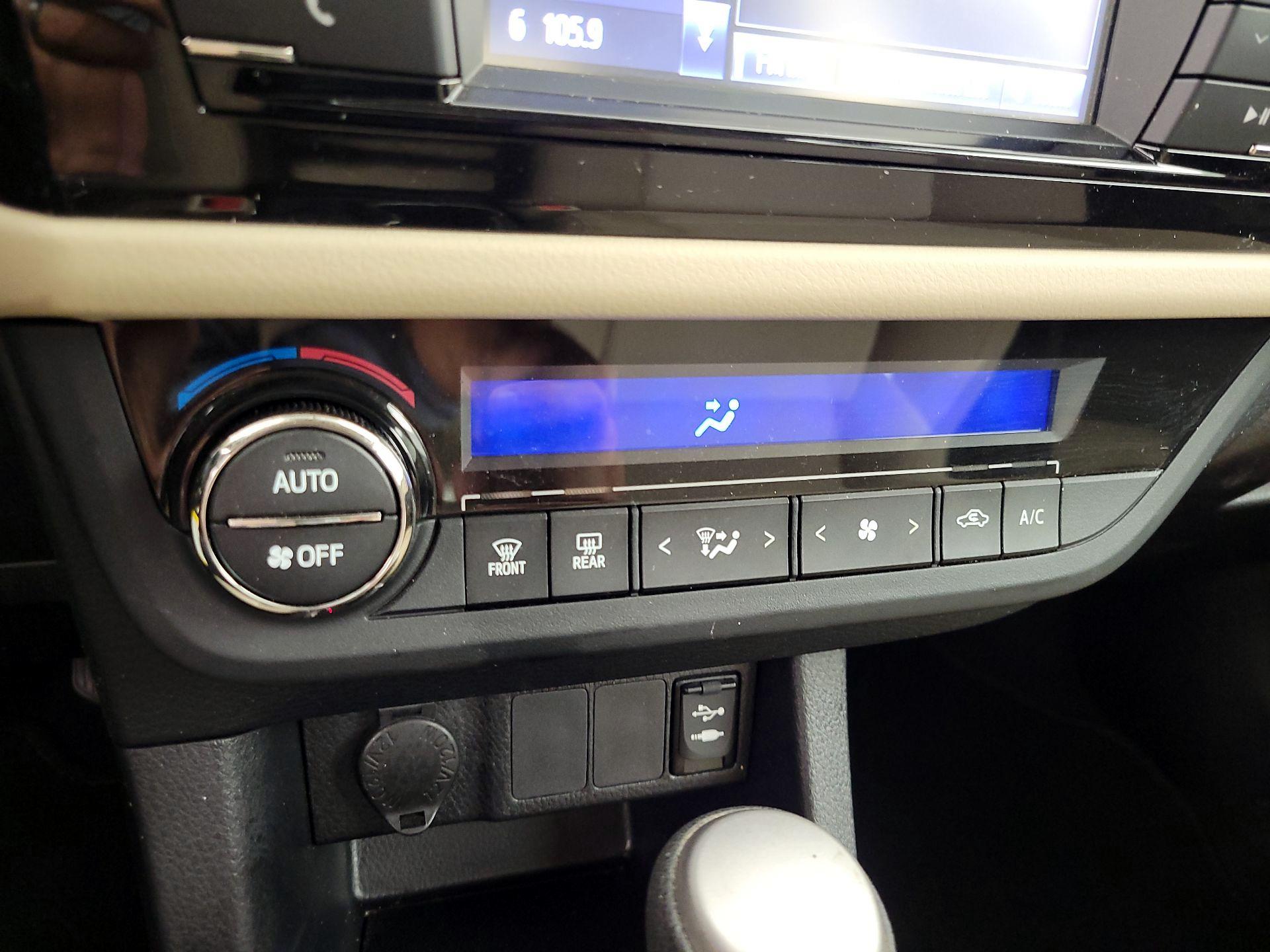 Thumbnail: 2016 Toyota Corolla - 16