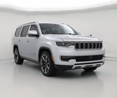 Silver 2022 Jeep Wagoneer Series III