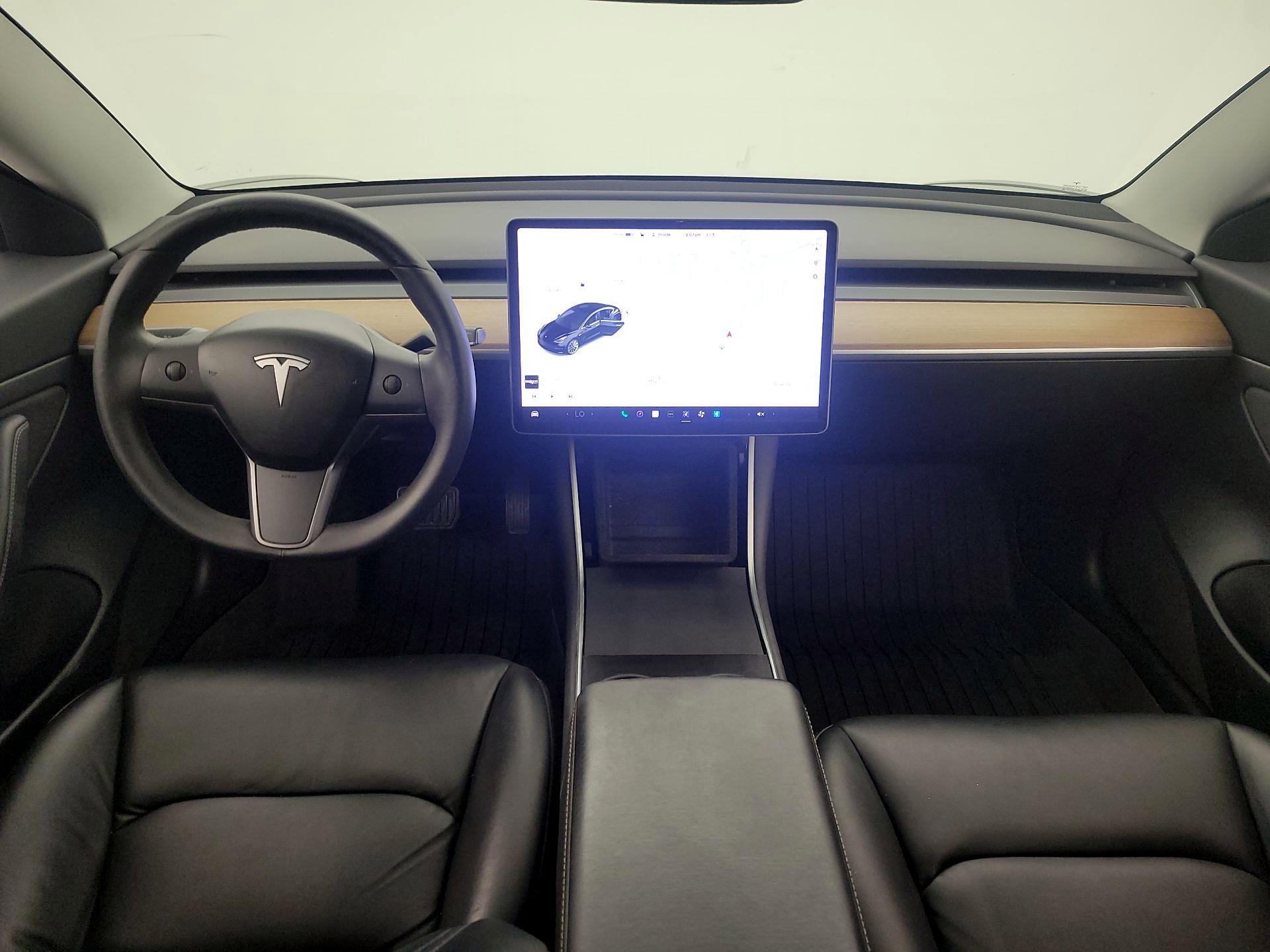 Thumbnail: 2020 Tesla Model 3 - 9