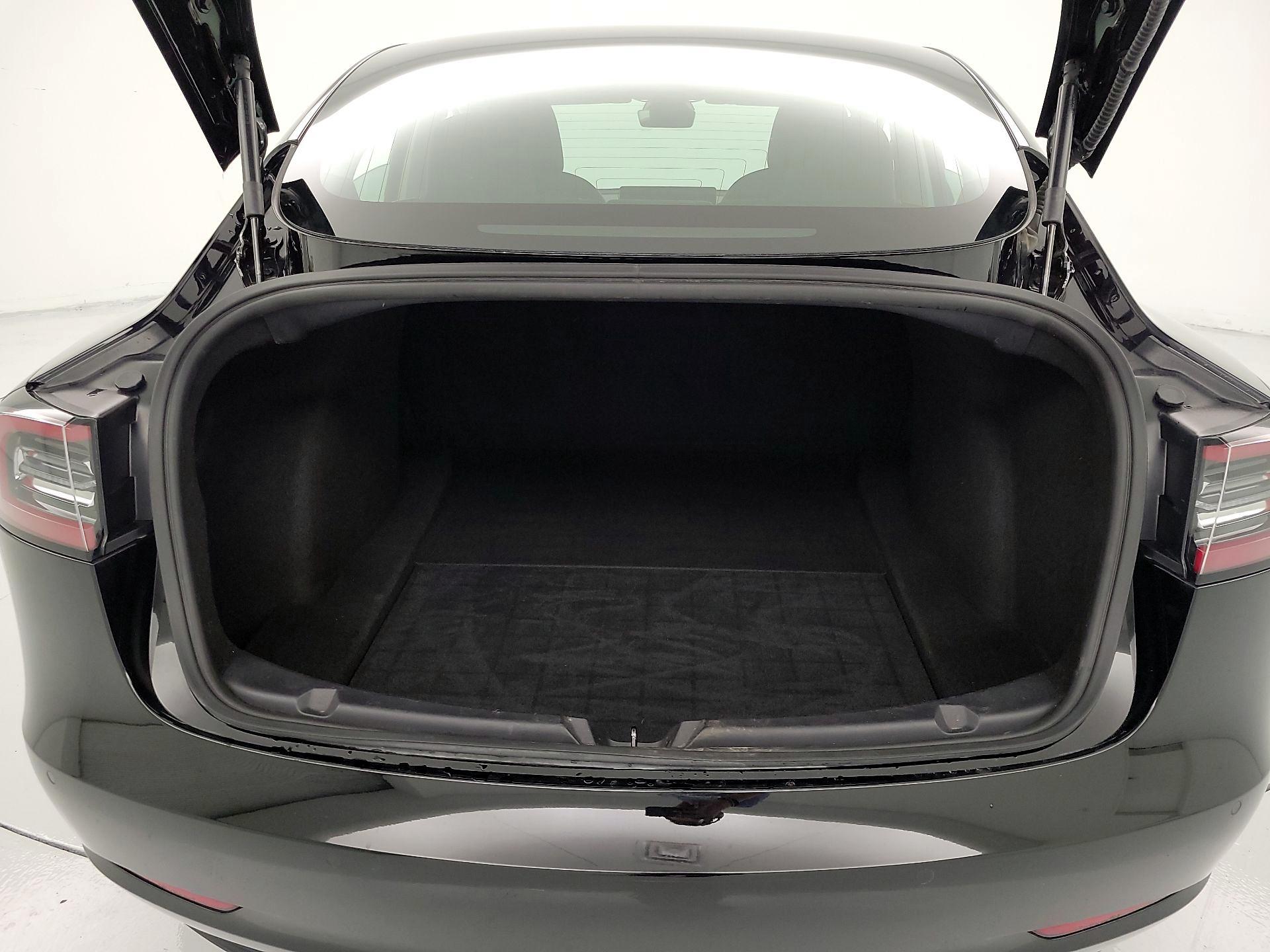 Thumbnail: 2020 Tesla Model 3 - 20