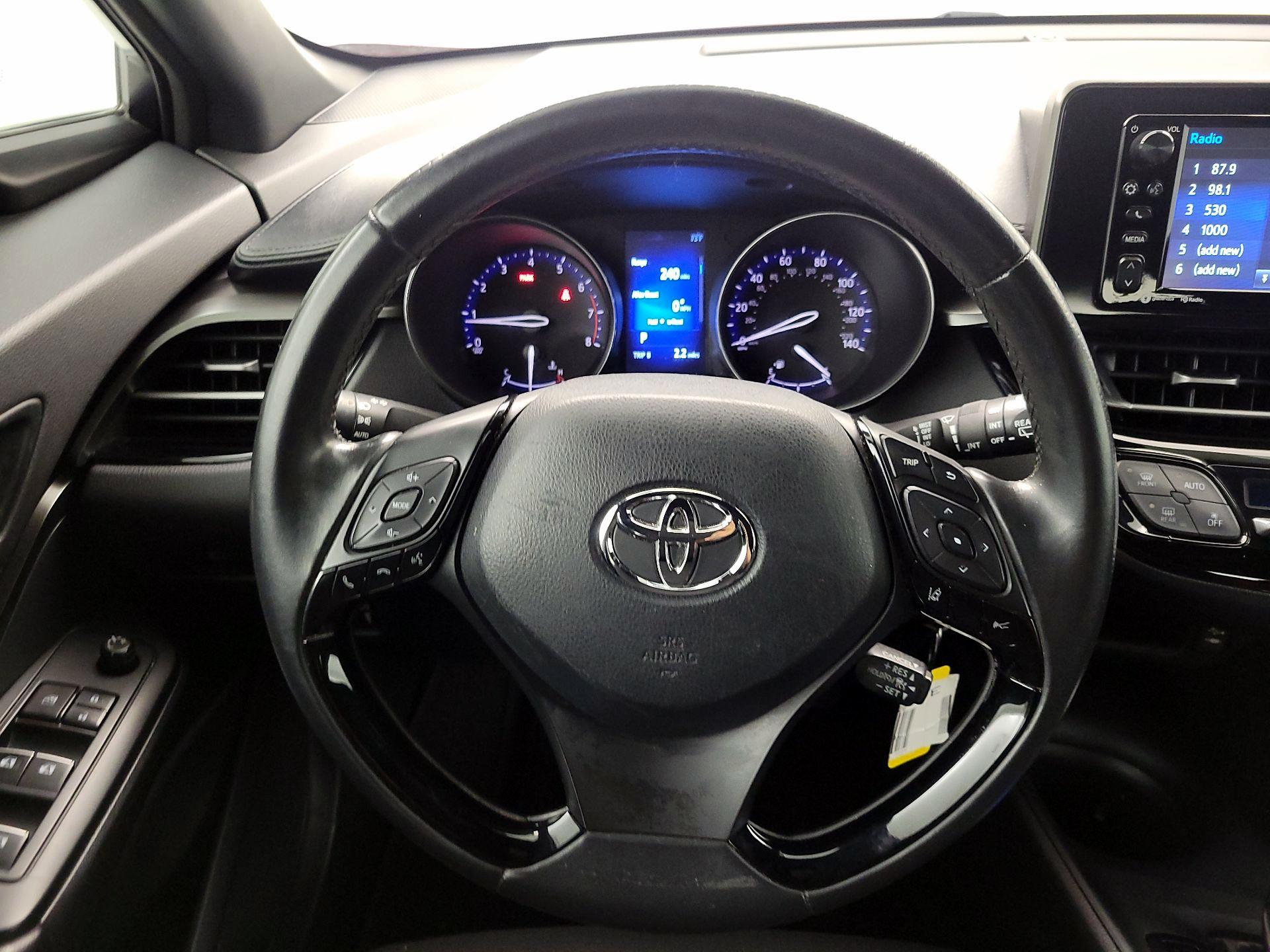 Thumbnail: 2018 Toyota C-HR - 10