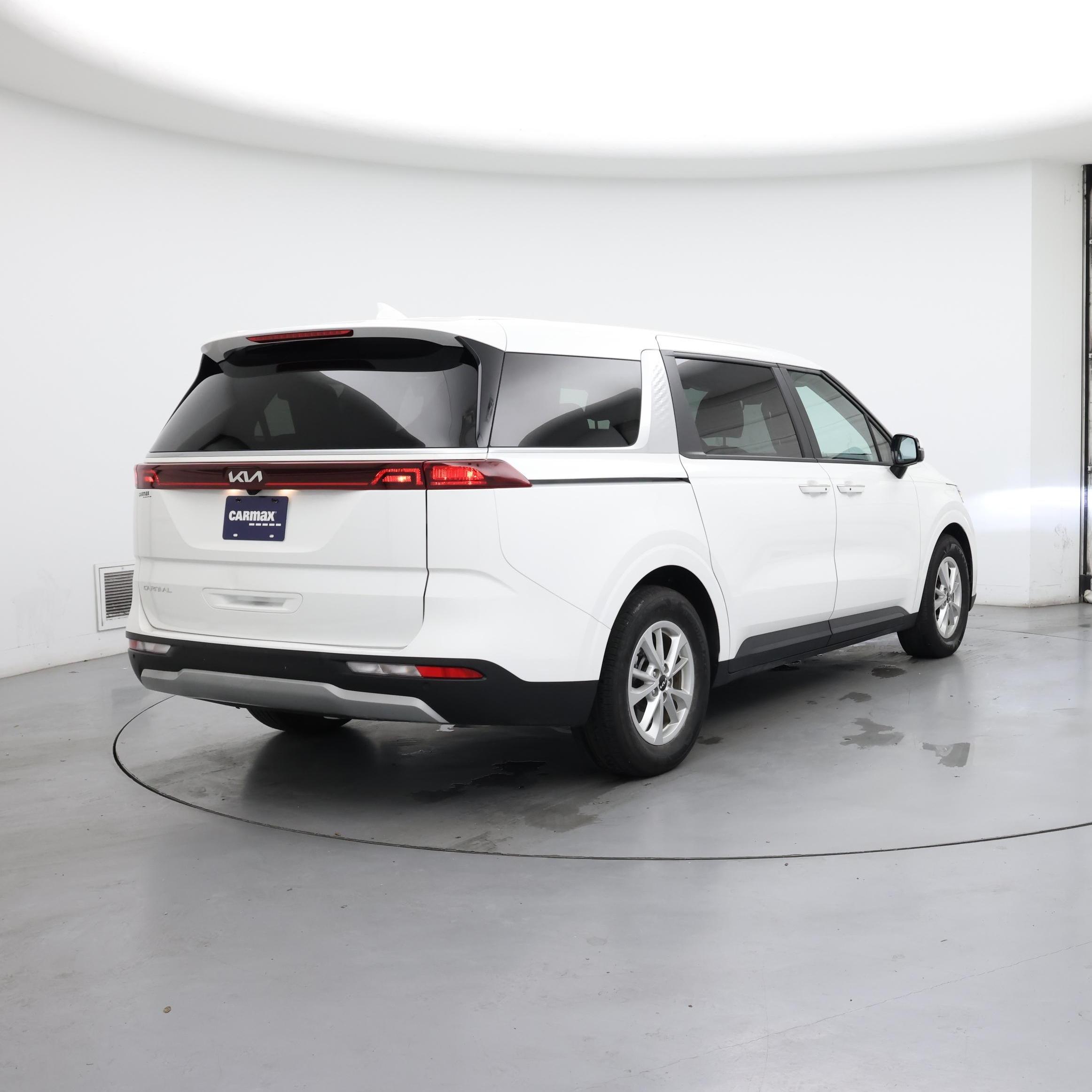 Thumbnail: 2024 Kia Carnival - 8