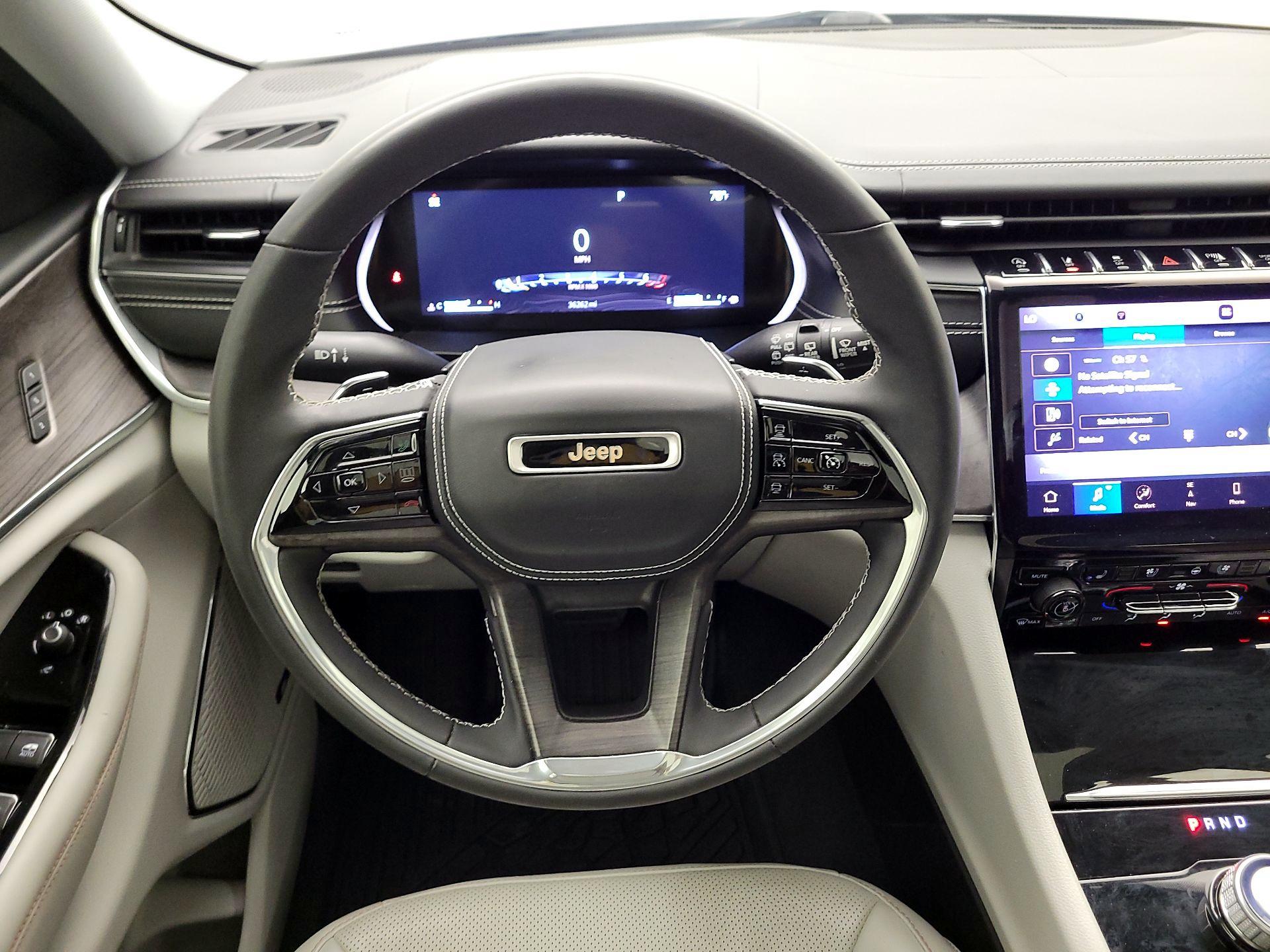 Thumbnail: 2023 Jeep Grand Cherokee - 10