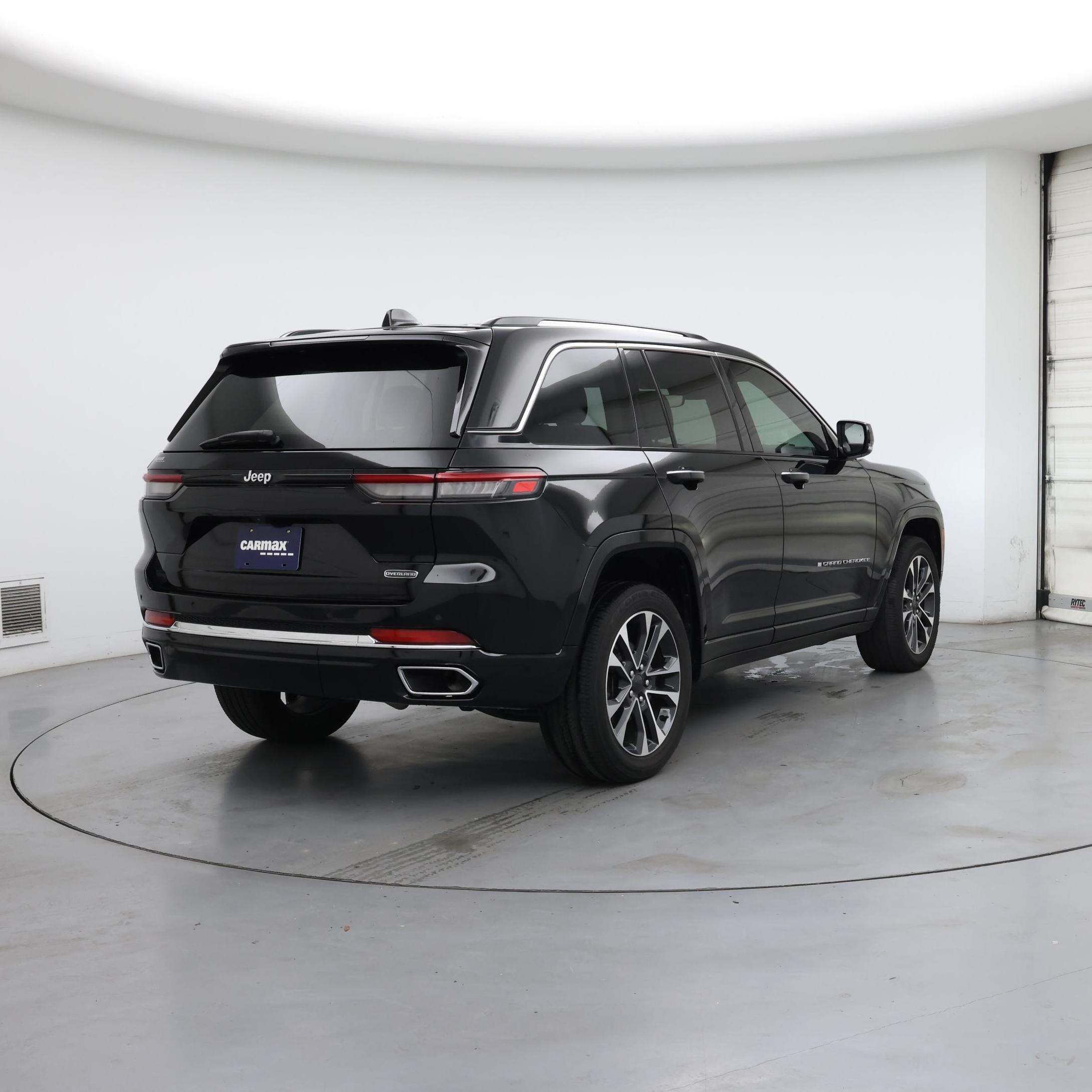 Thumbnail: 2023 Jeep Grand Cherokee - 8