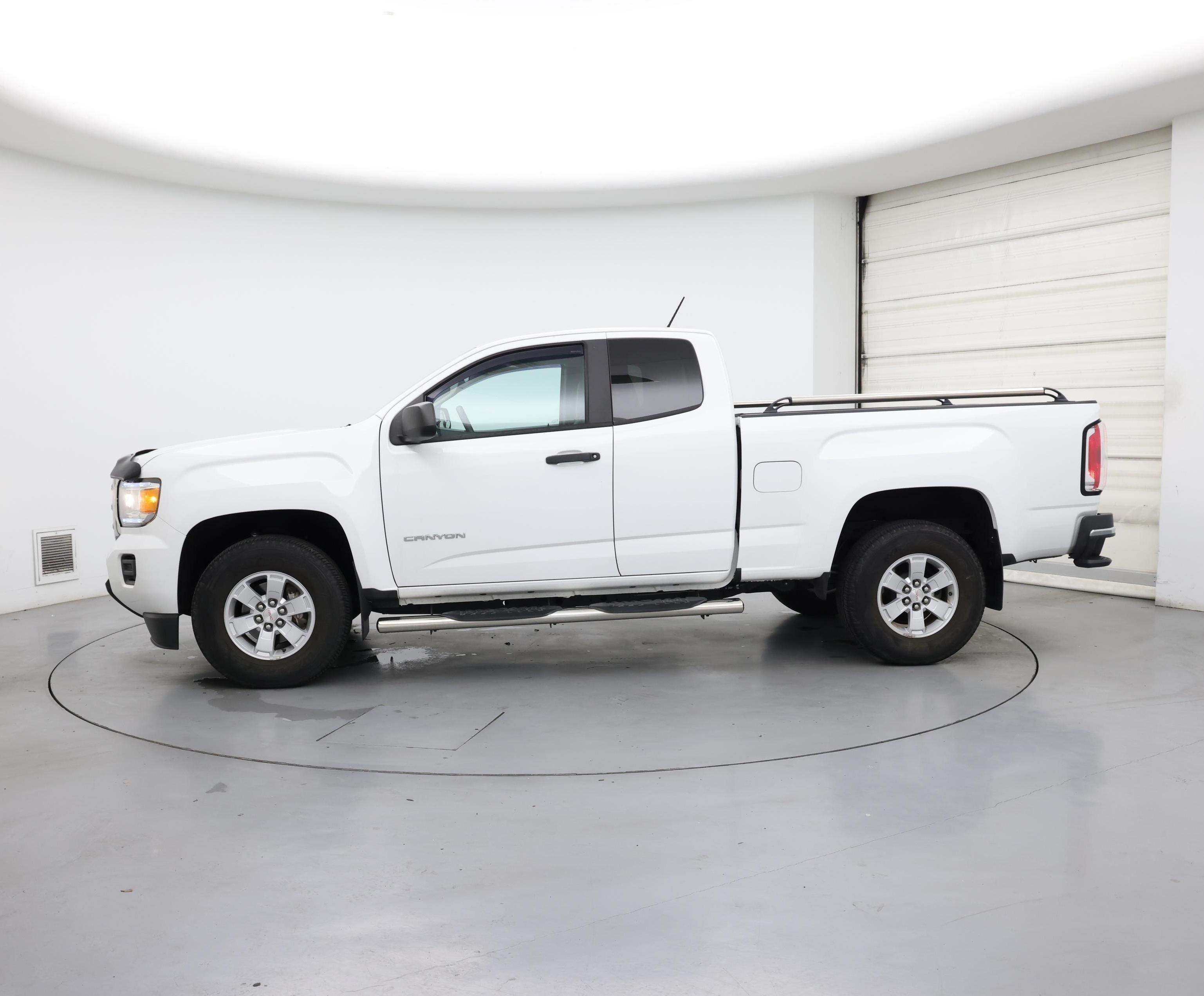 Thumbnail: 2020 GMC Canyon - 3