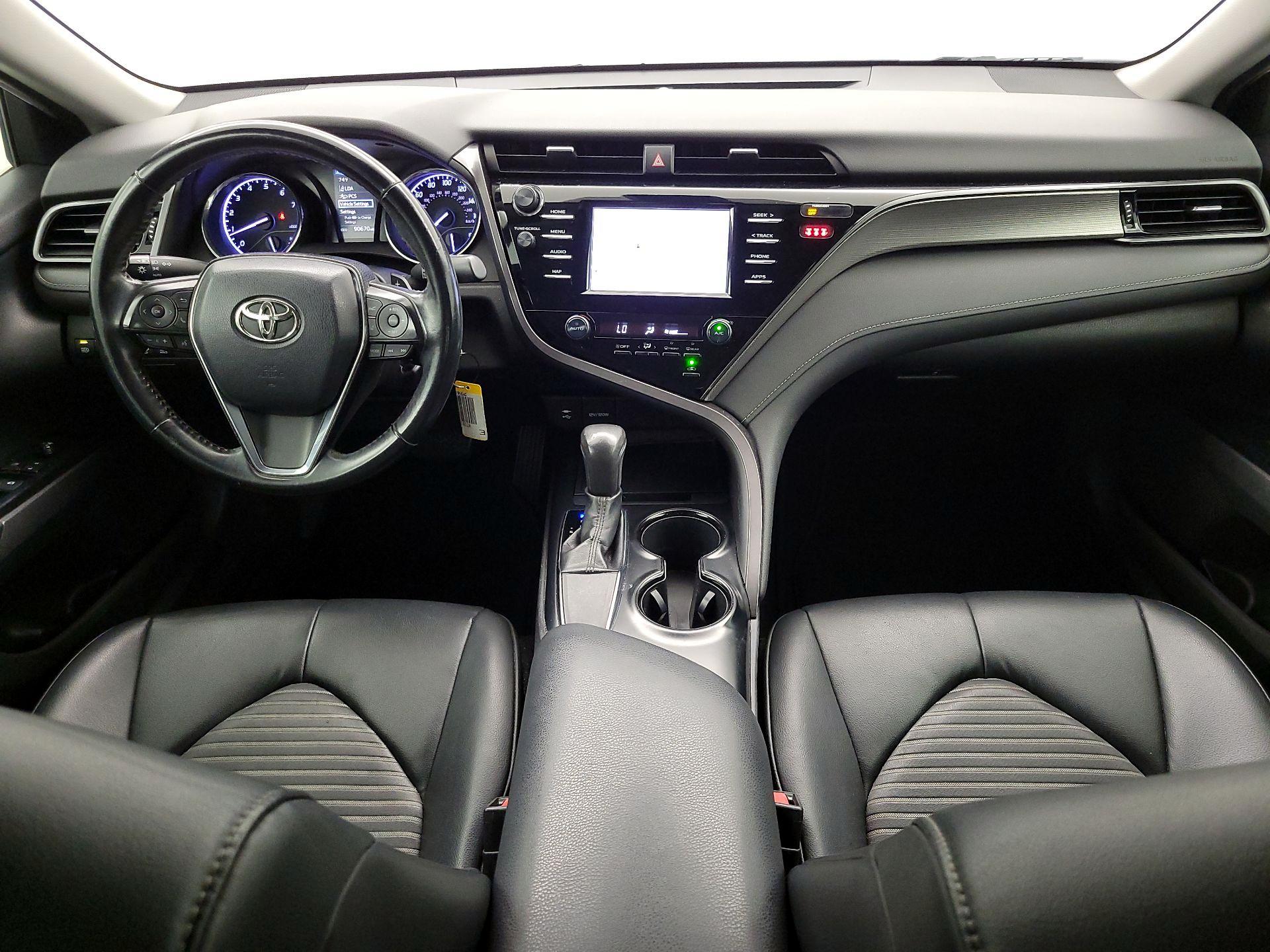Thumbnail: 2019 Toyota Camry - 9