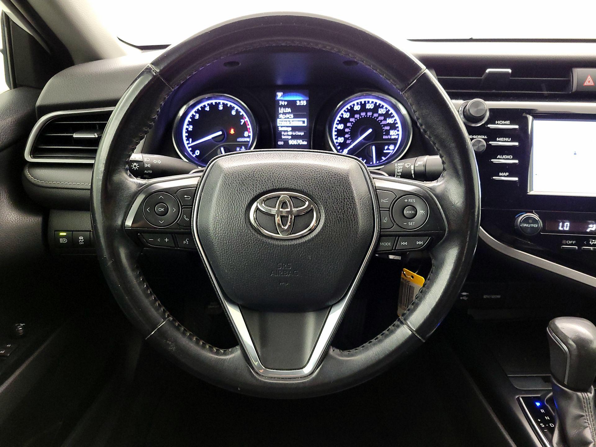 Thumbnail: 2019 Toyota Camry - 10