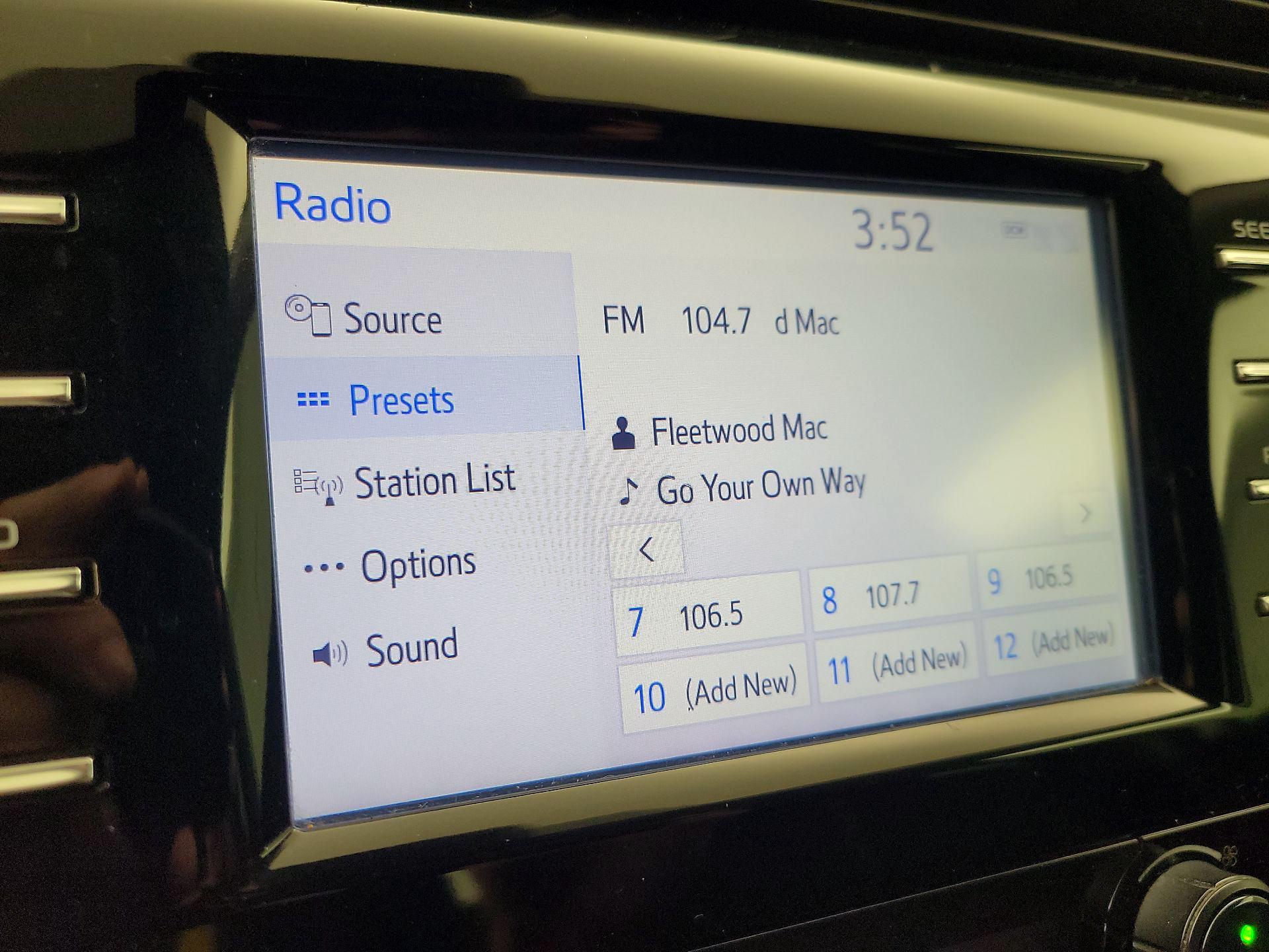Thumbnail: 2019 Toyota Camry - 15