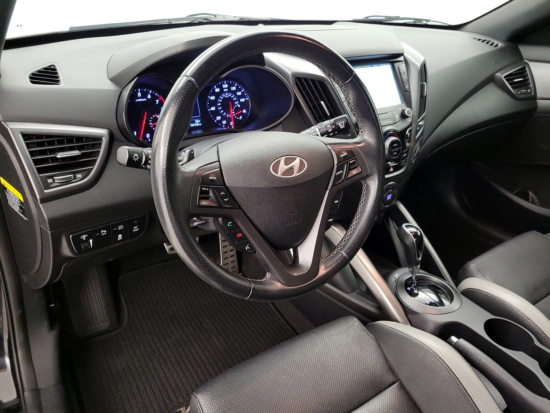 Thumbnail: 2016 Hyundai Veloster - 9