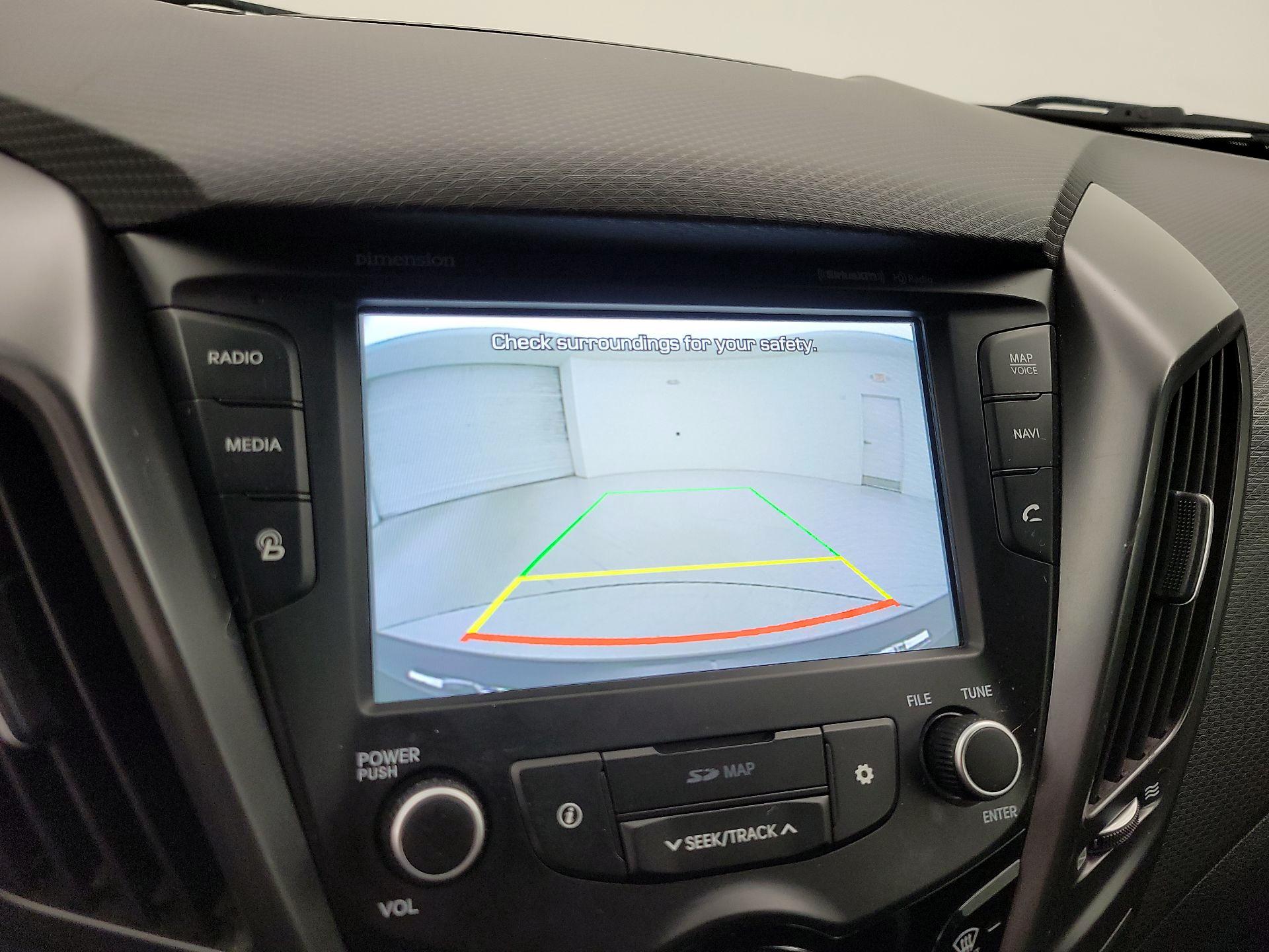 Thumbnail: 2016 Hyundai Veloster - 15