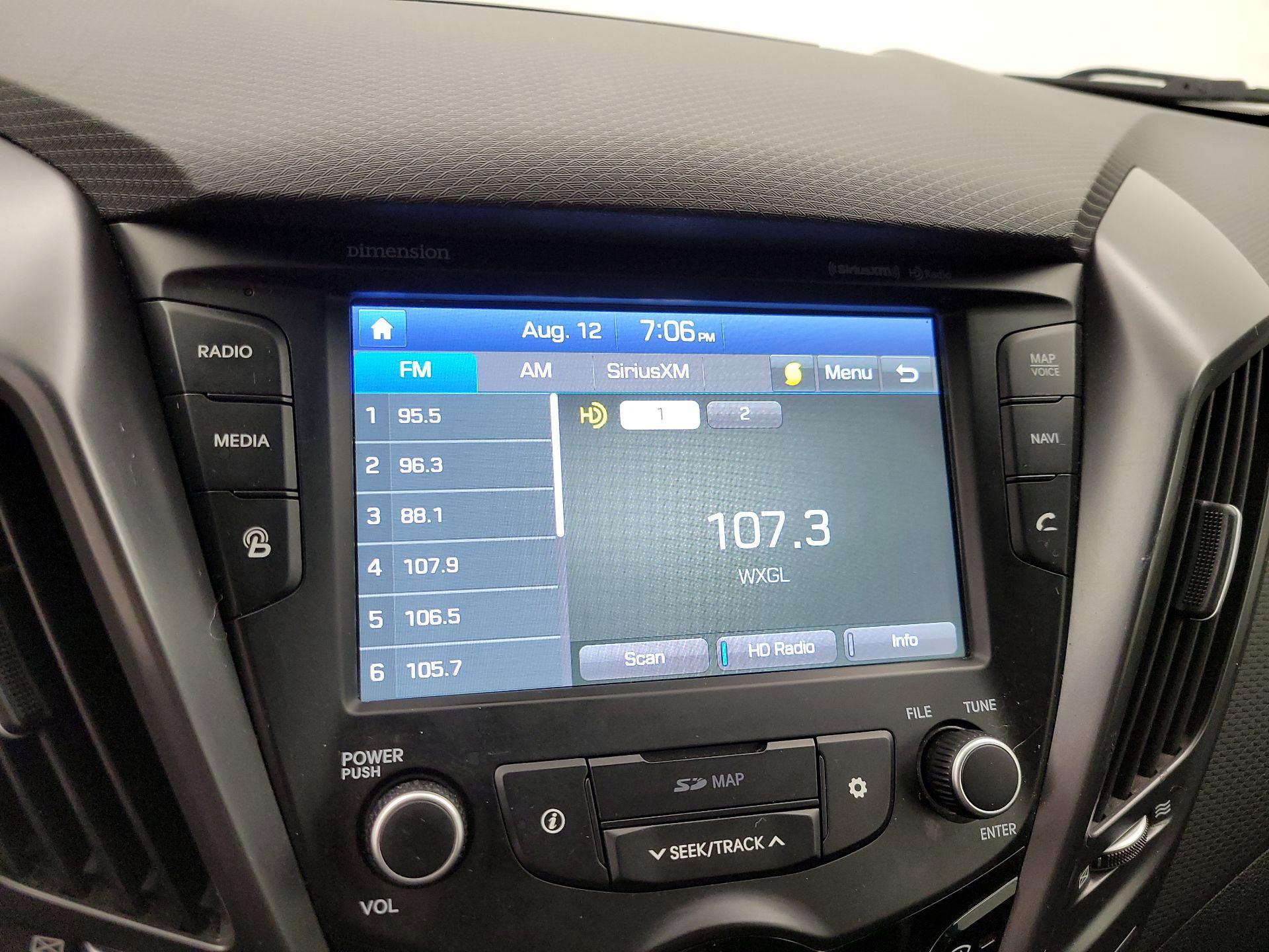 Thumbnail: 2016 Hyundai Veloster - 16