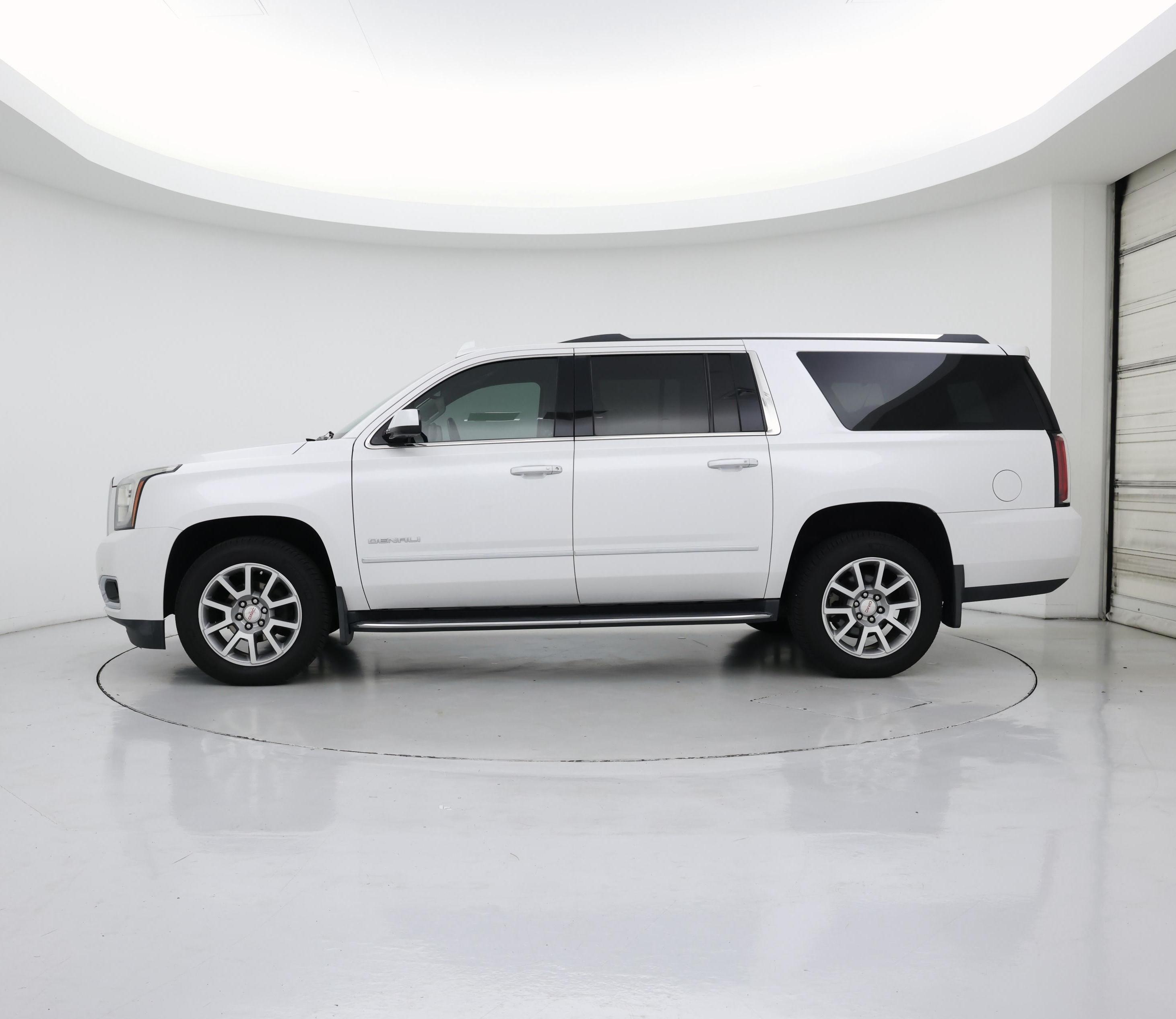 Thumbnail: 2020 GMC Yukon XL - 3