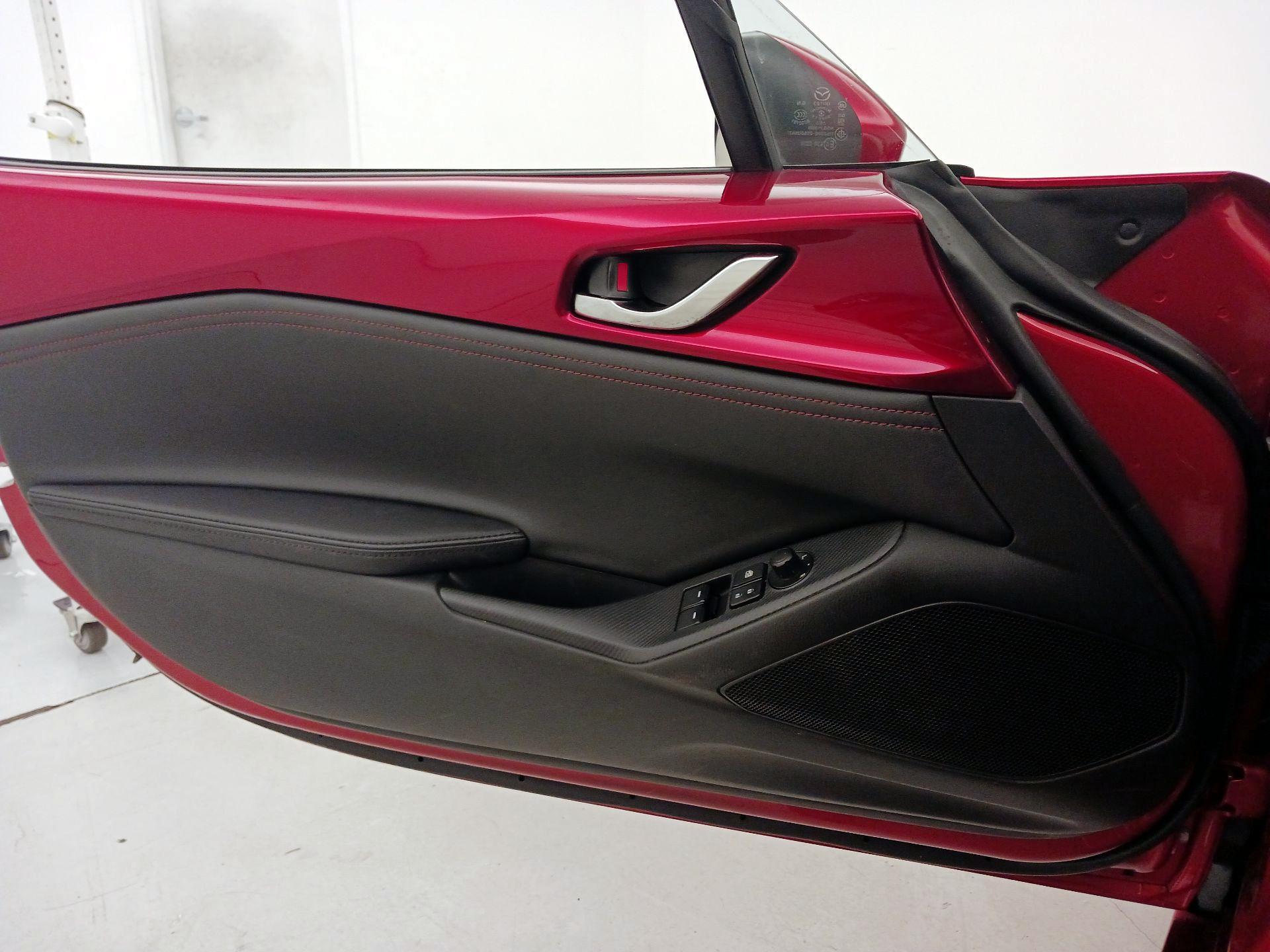 Thumbnail: 2019 Mazda MX-5 Miata - 12